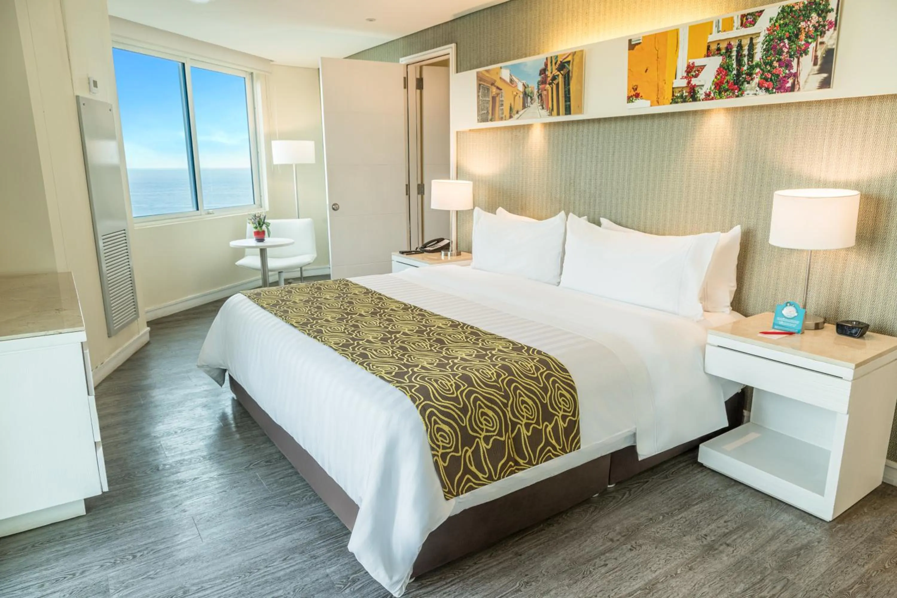 Photo of the whole room, Bed in GHL Corales de Indias