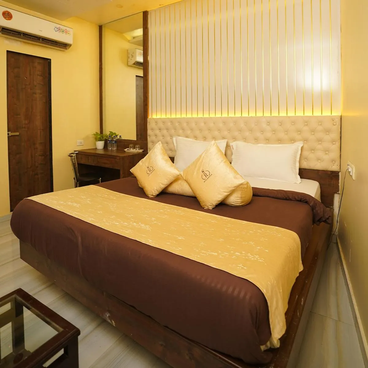 Bed in Hotel Royce Executive Near US Consulate, Bandra Kurla Complex