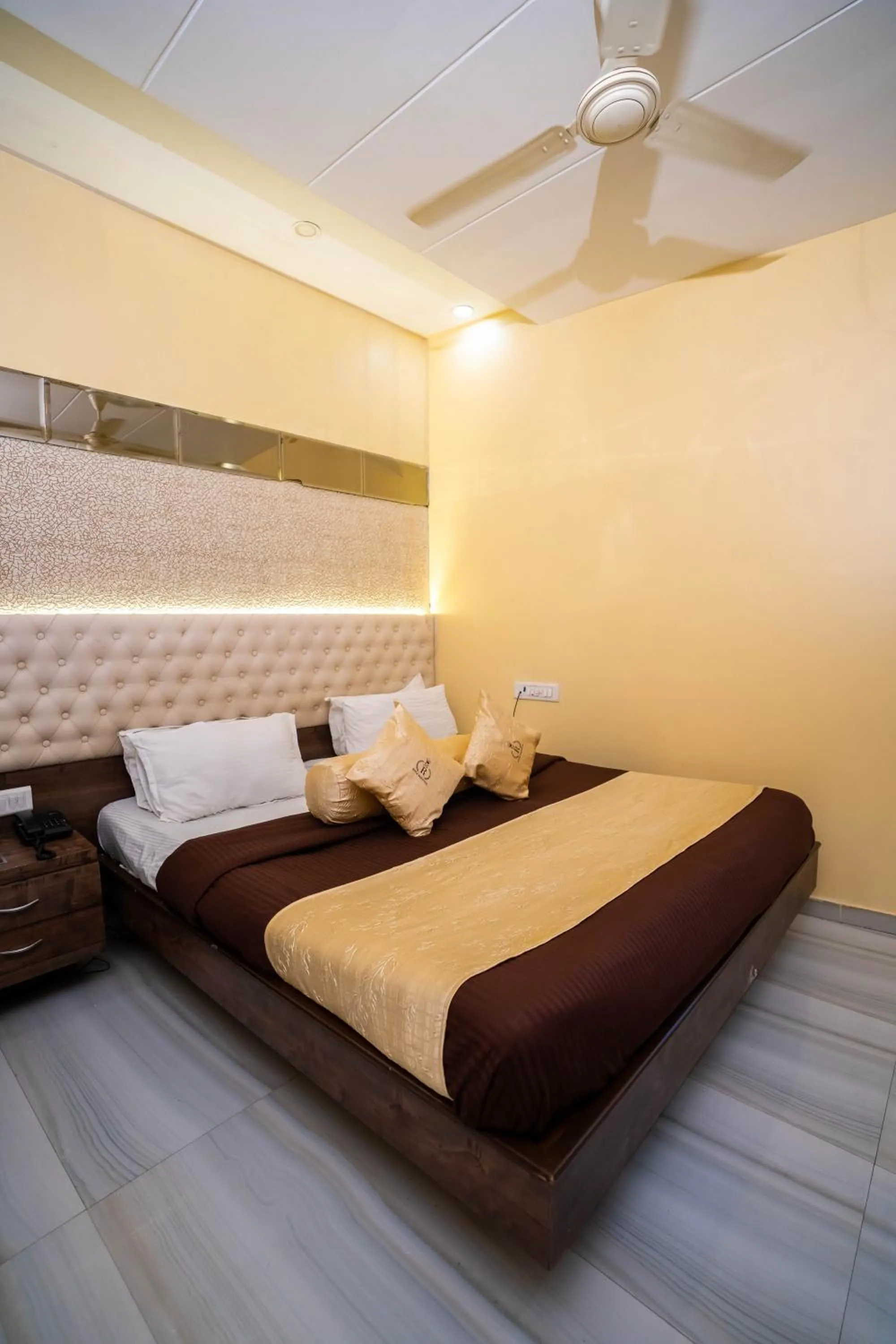 Bed in Hotel Royce Executive Near US Consulate, Bandra Kurla Complex