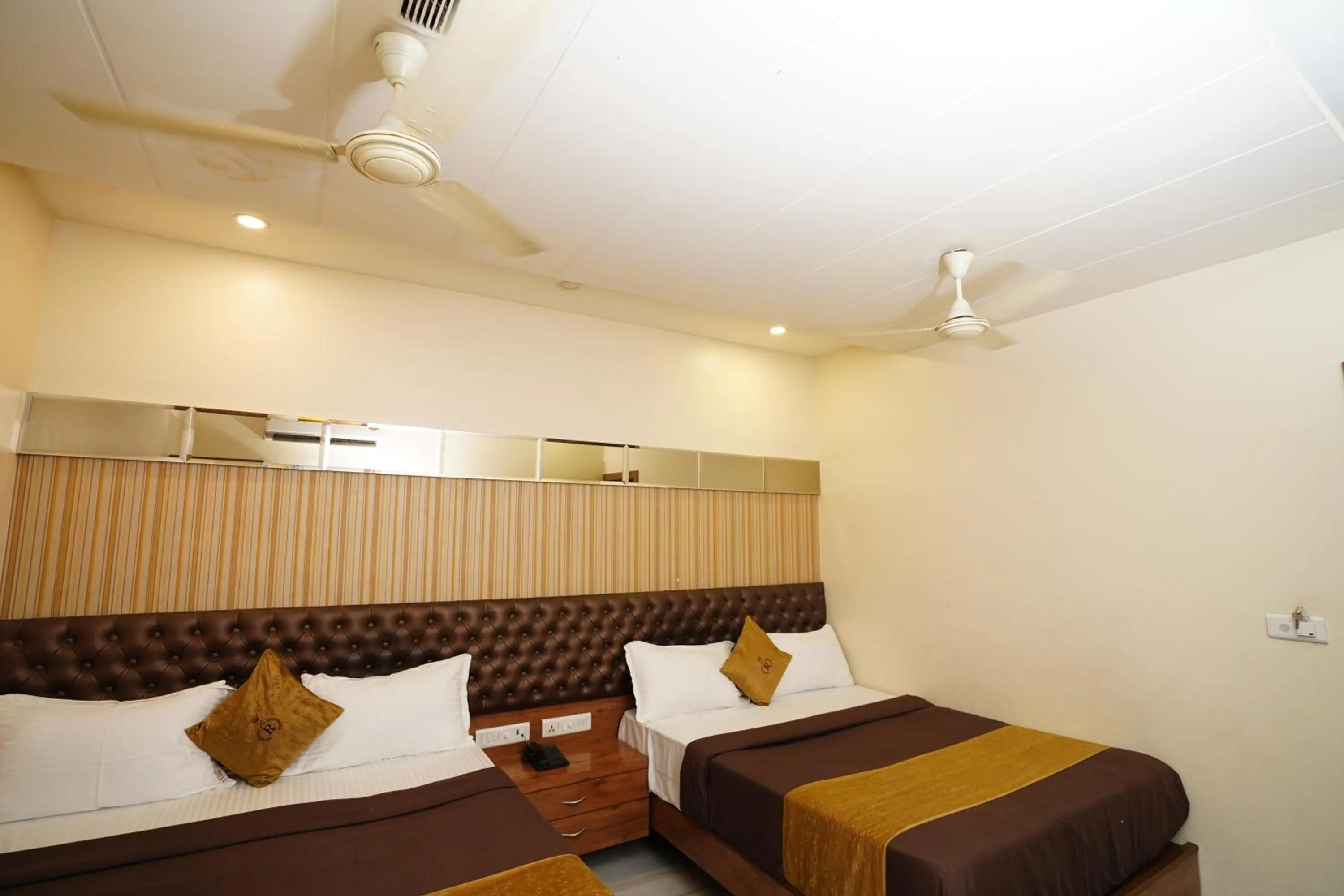 View (from property/room), Bed in Hotel Royce Executive Near US Consulate, Bandra Kurla Complex