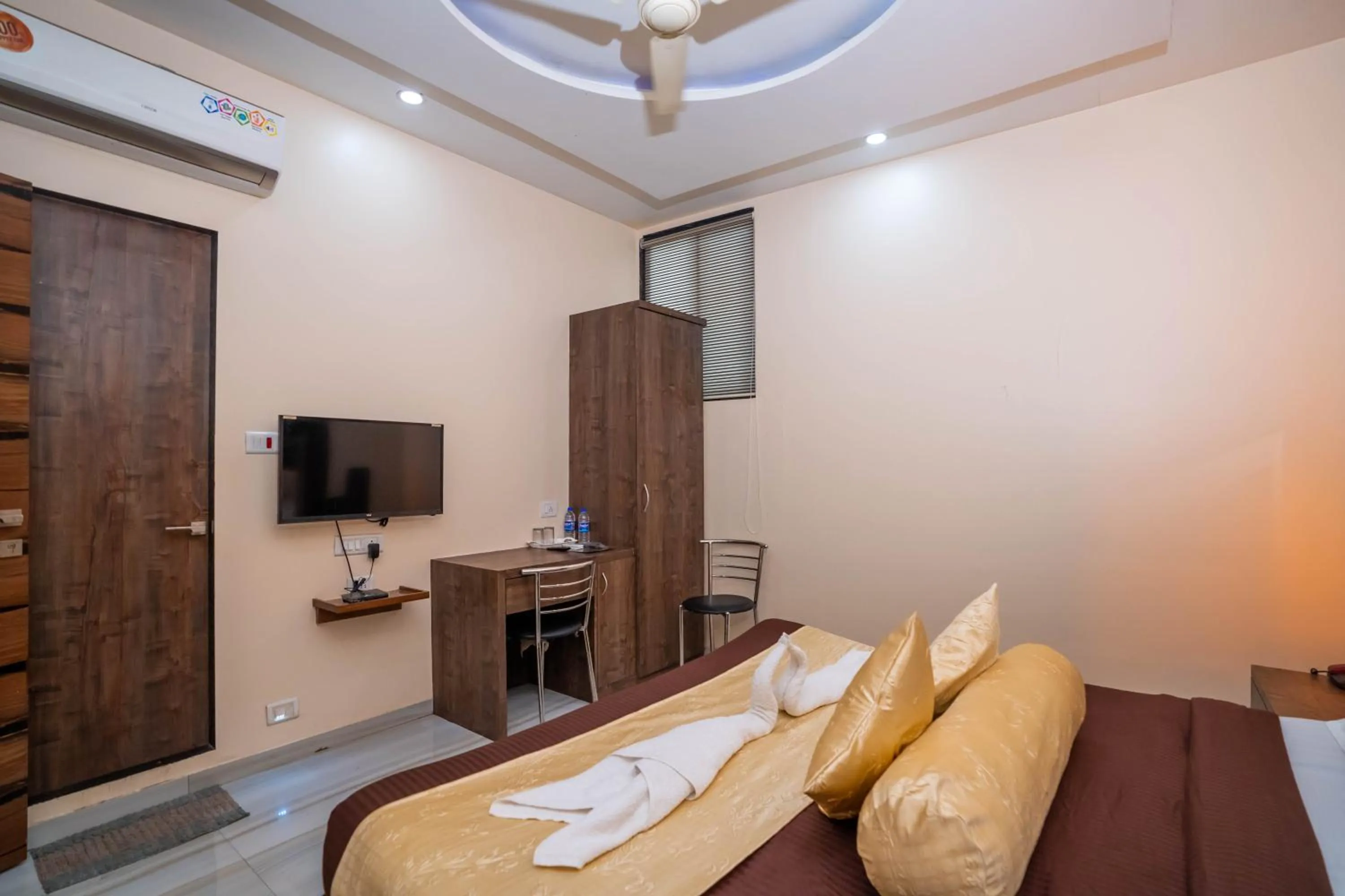 Bed in Hotel Royce Executive Near US Consulate, Bandra Kurla Complex