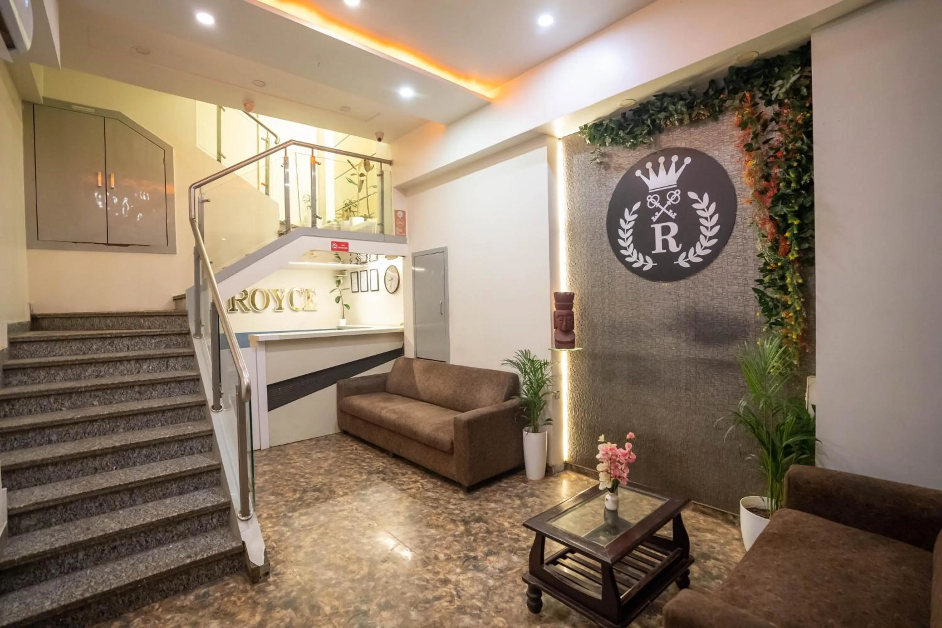 Staff in Hotel Royce Executive Near US Consulate, Bandra Kurla Complex