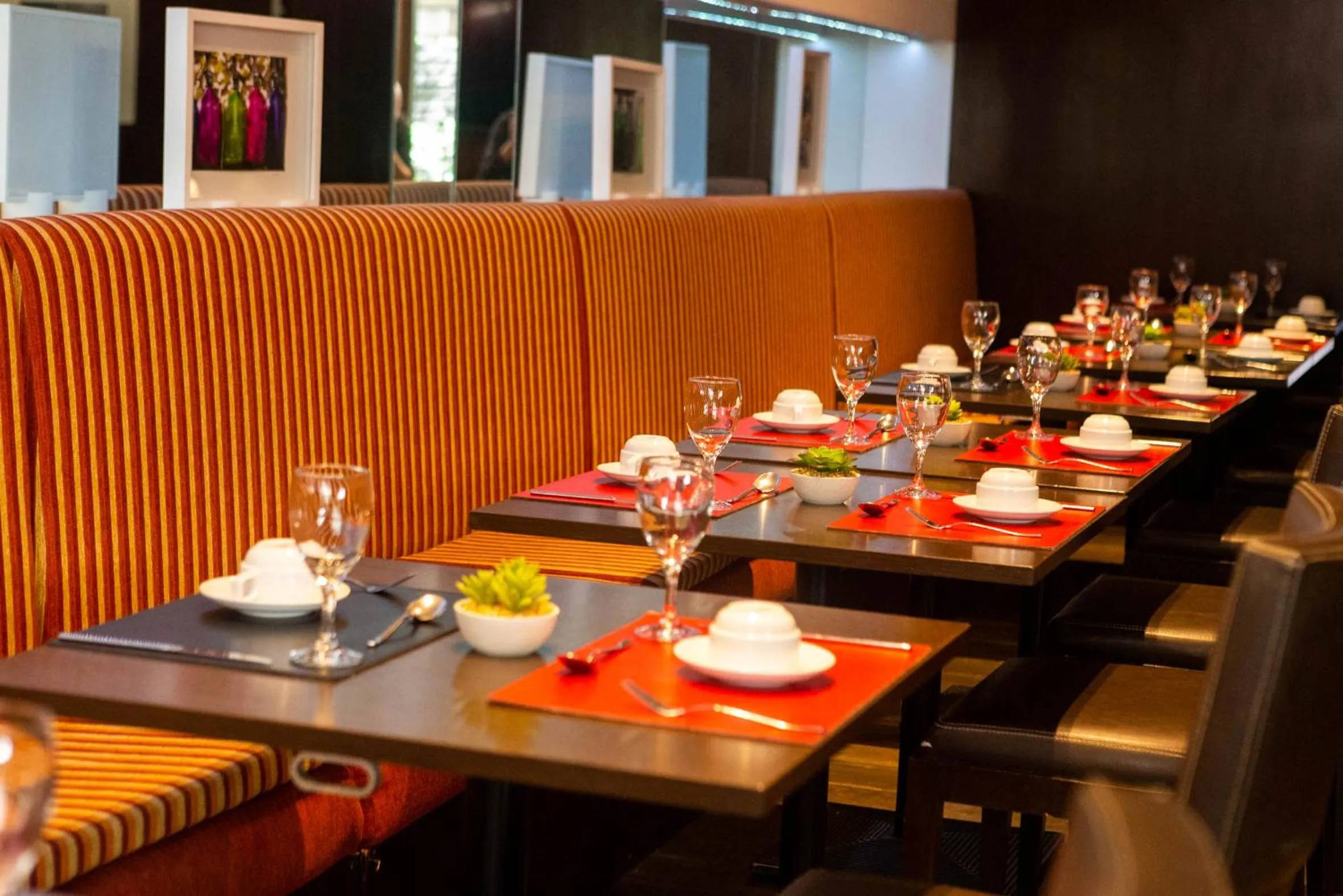 Restaurant/places to eat in 474 Buenos Aires Hotel