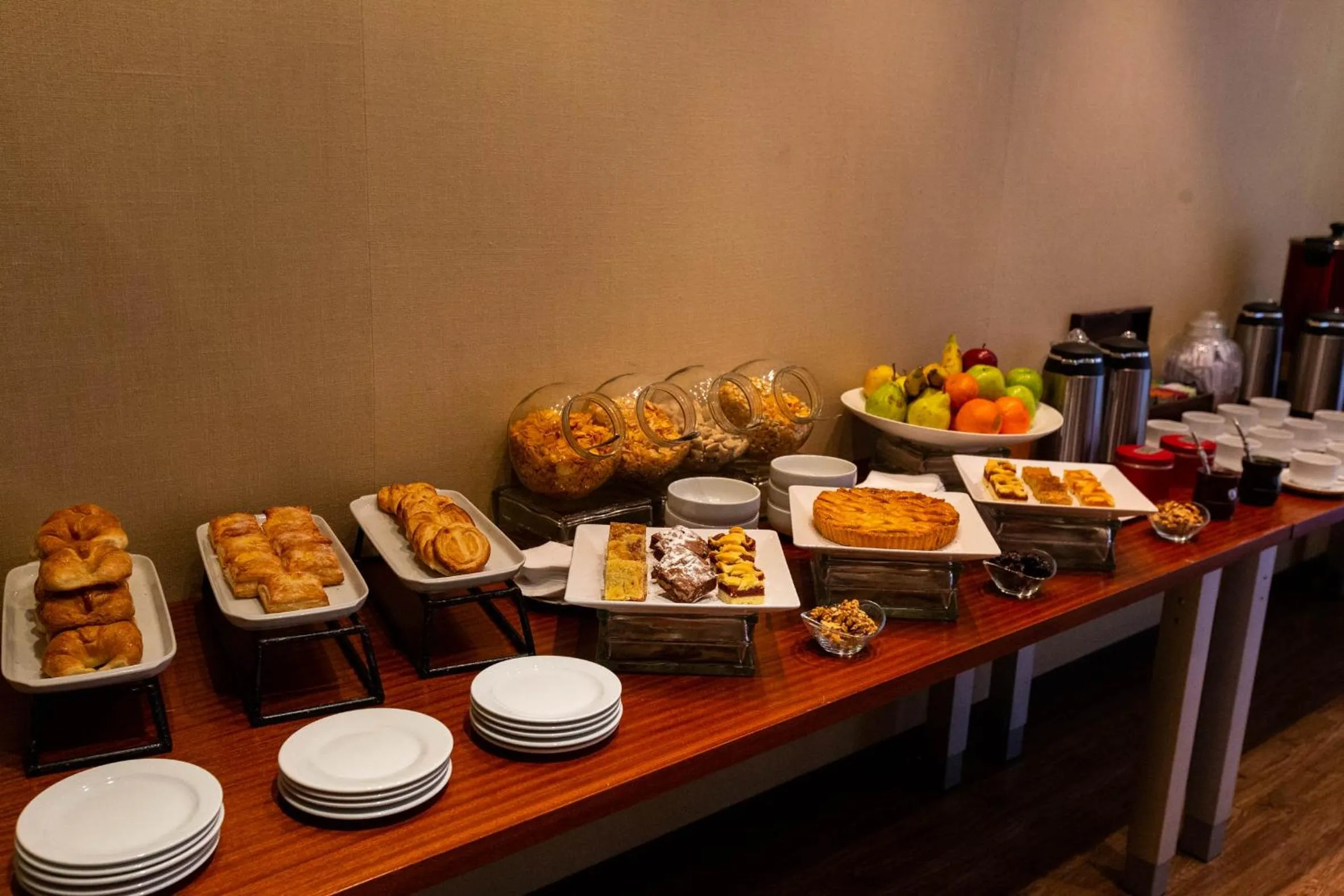 Food and drinks in 474 Buenos Aires Hotel