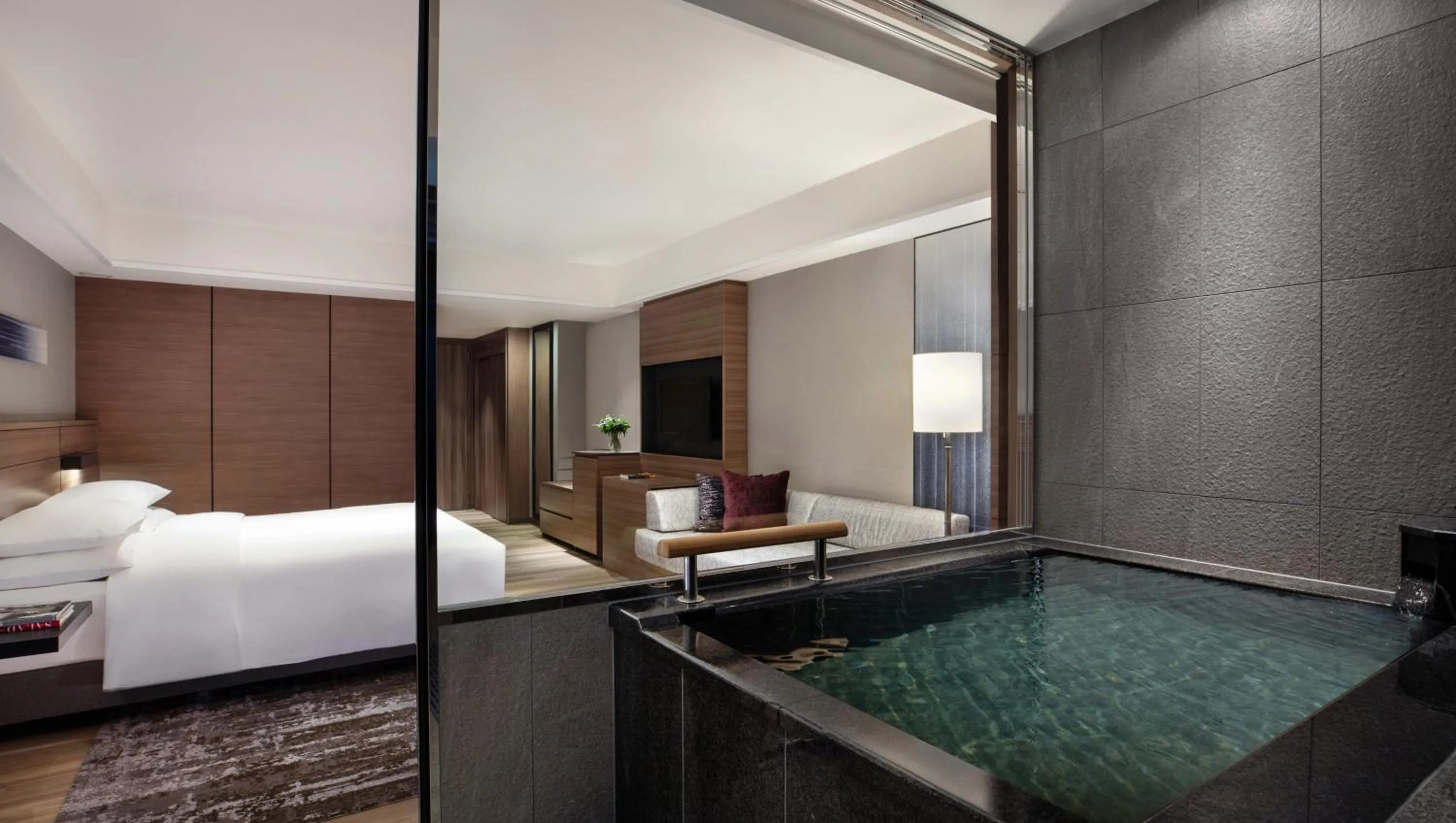 Bathroom, Bed in Nanki-Shirahama Marriott Hotel