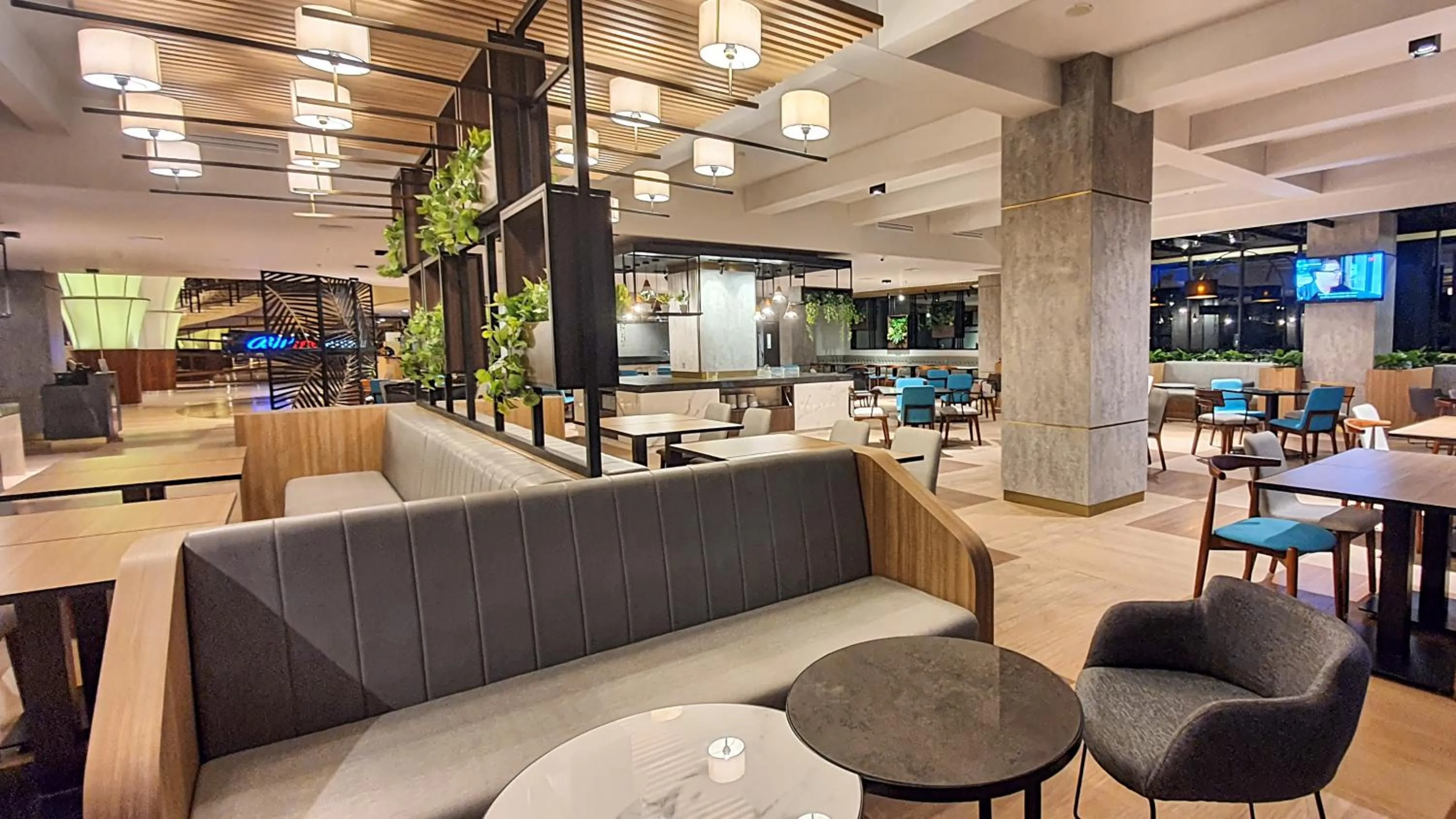 Restaurant/places to eat in BW Suite Belitung