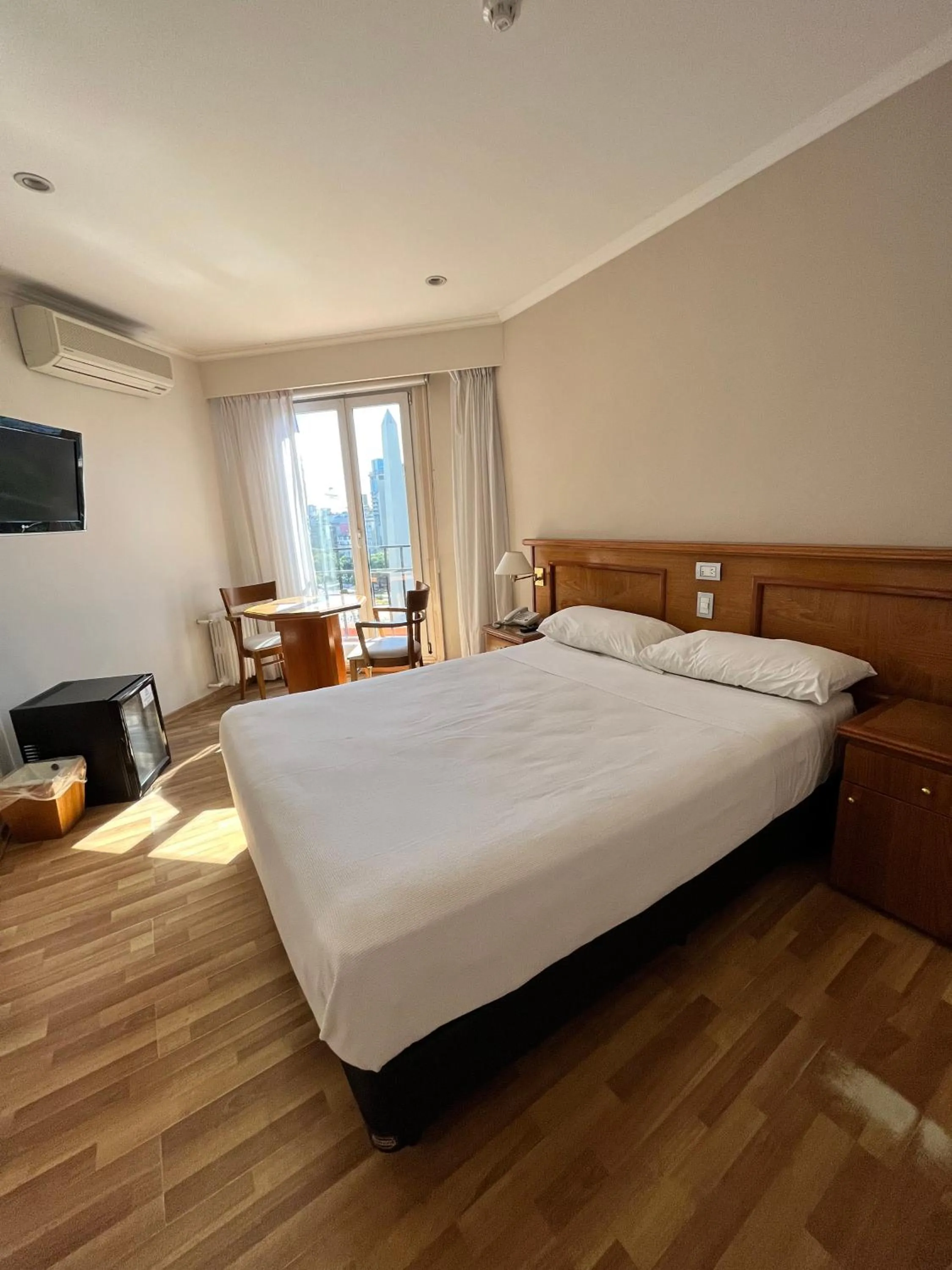 Bed in Bristol Hotel