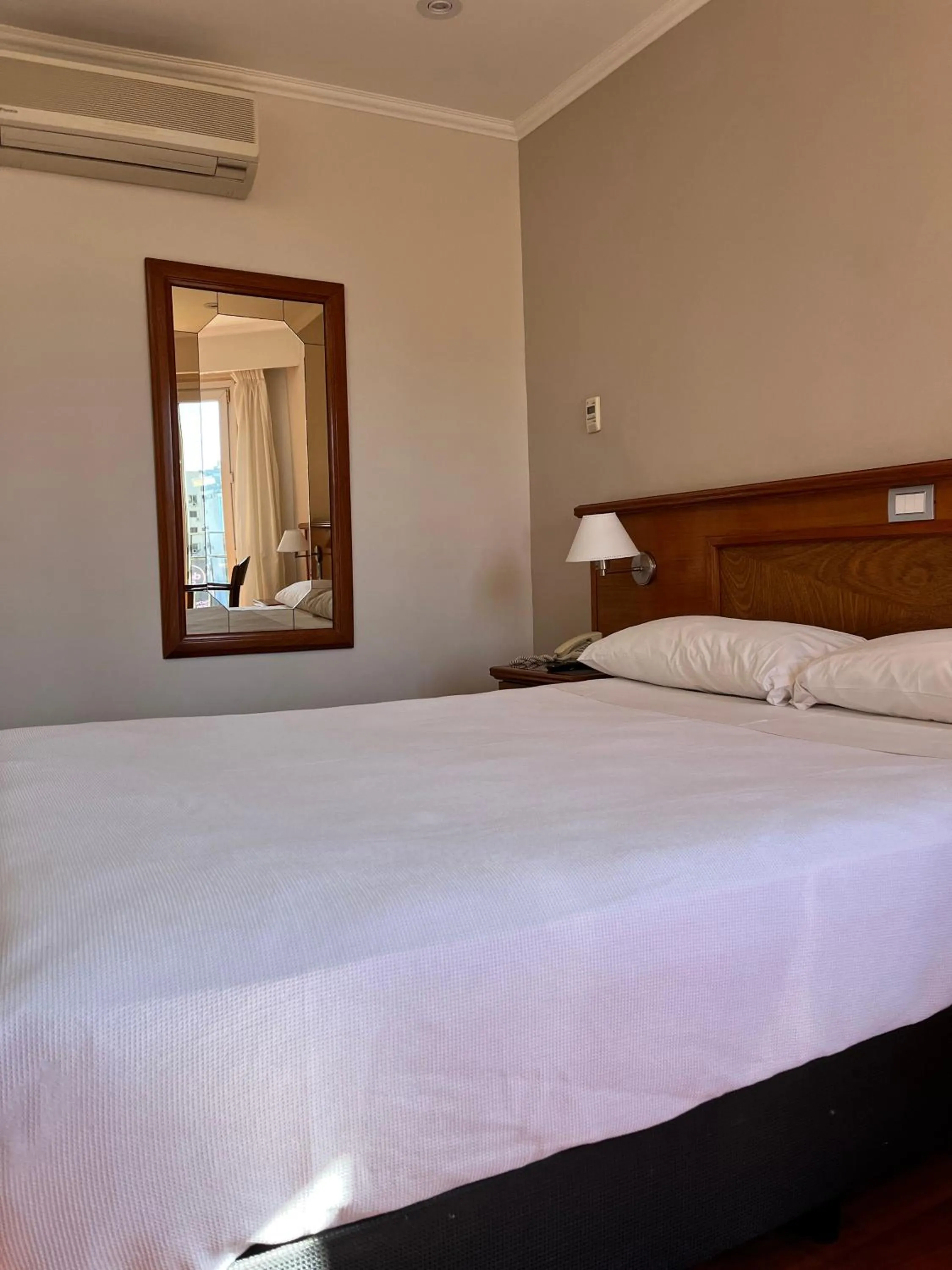 Bed in Bristol Hotel