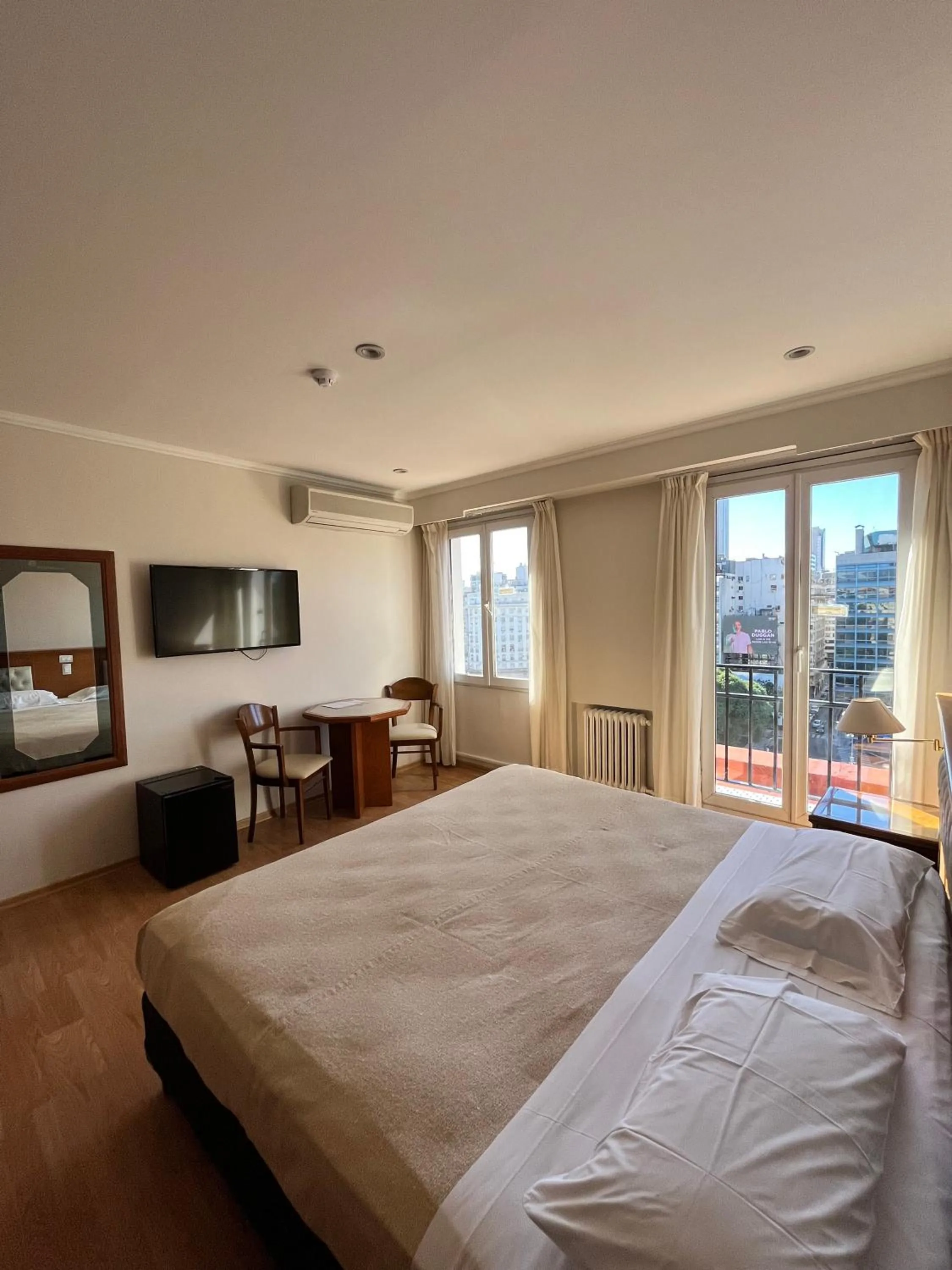 Bed in Bristol Hotel