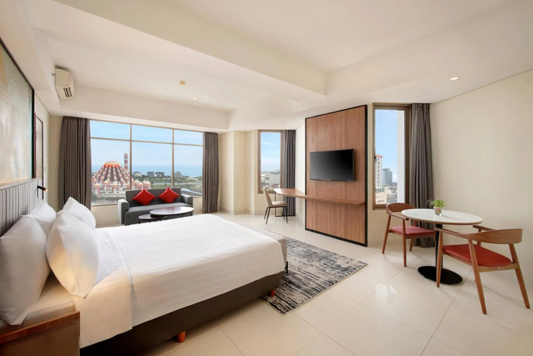 Bedroom, Bed in favehotel - Pantai Losari Makassar