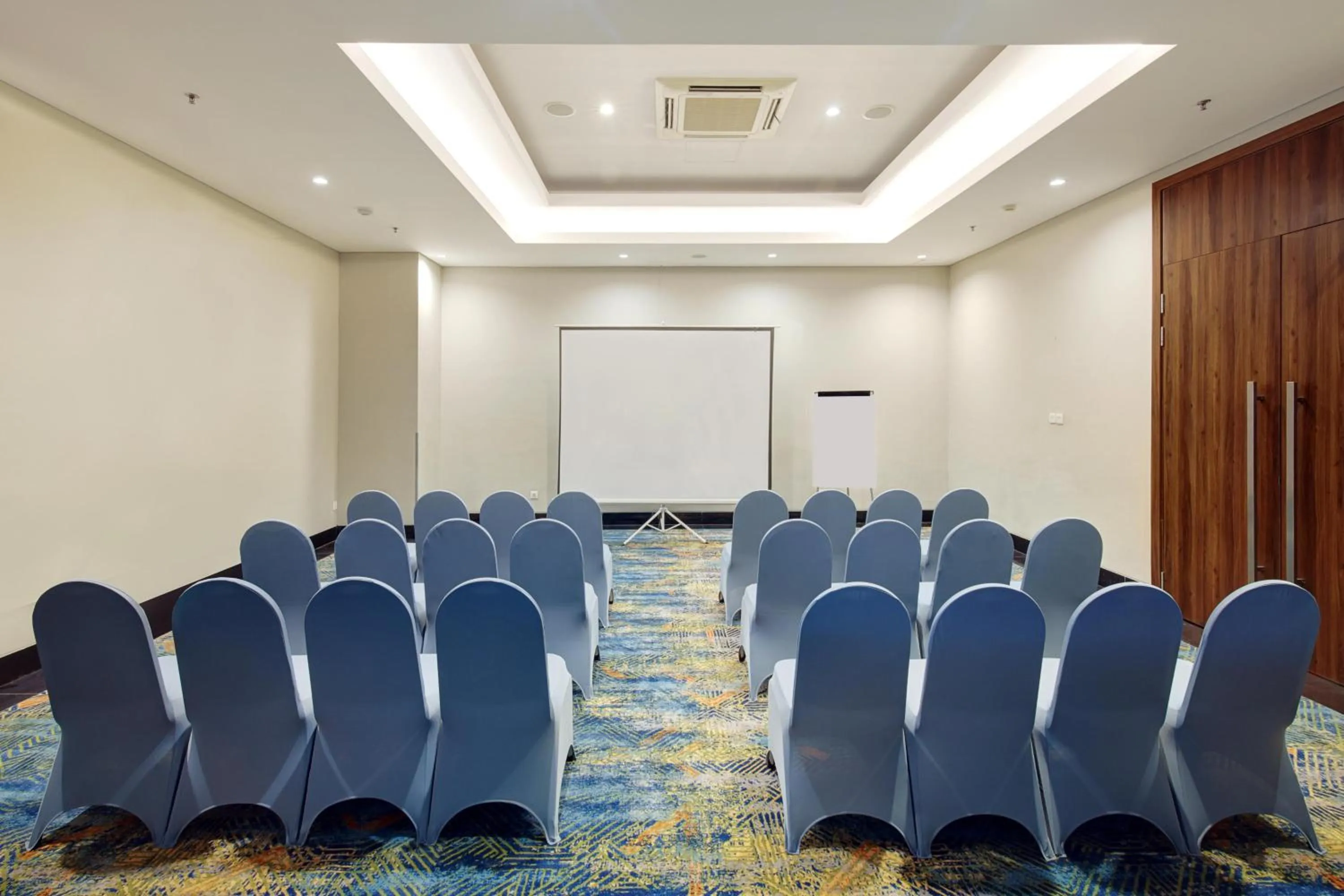 Meeting/conference room in favehotel - Pantai Losari Makassar