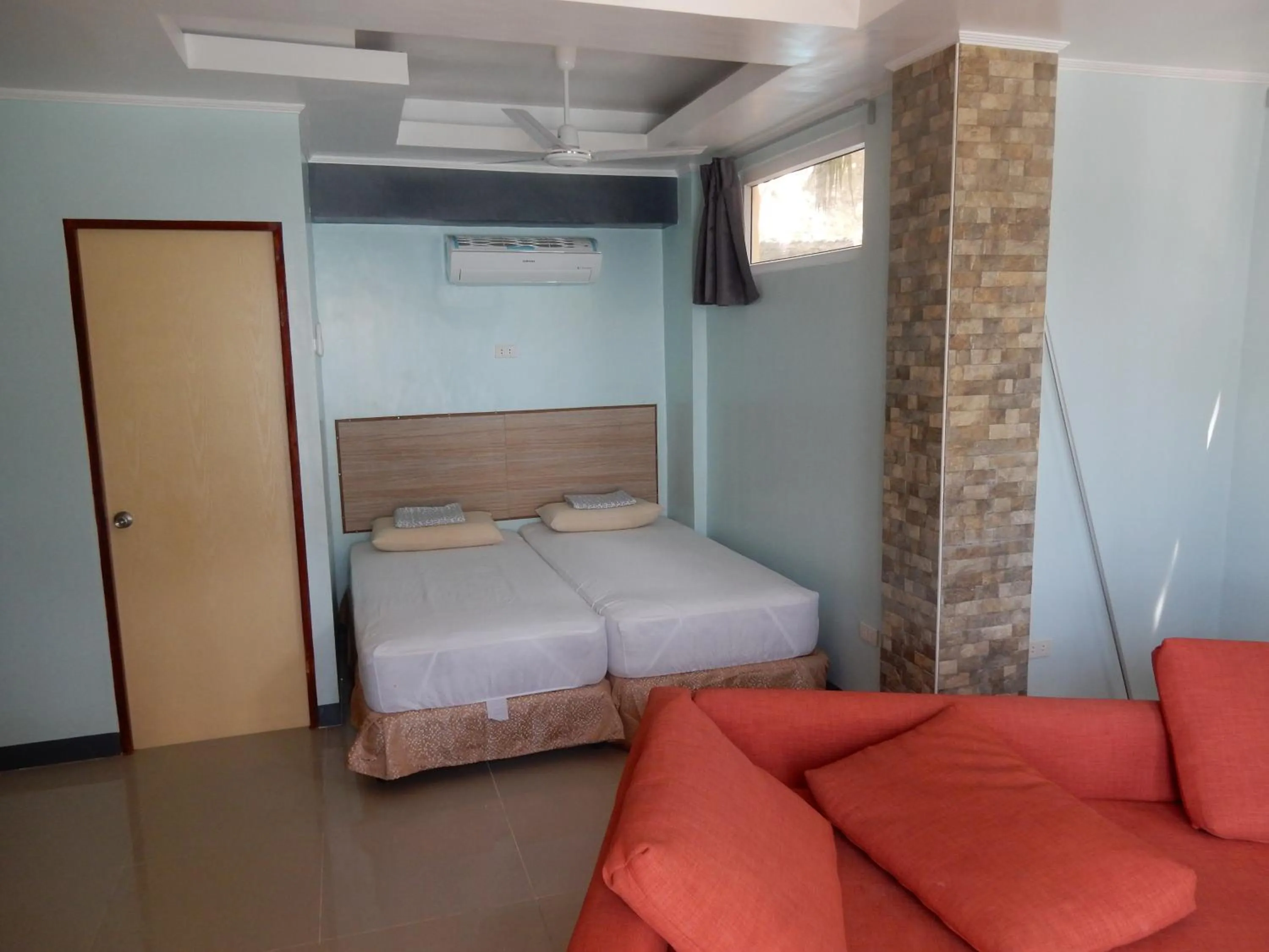 Bed in Oslob Seafari Resort