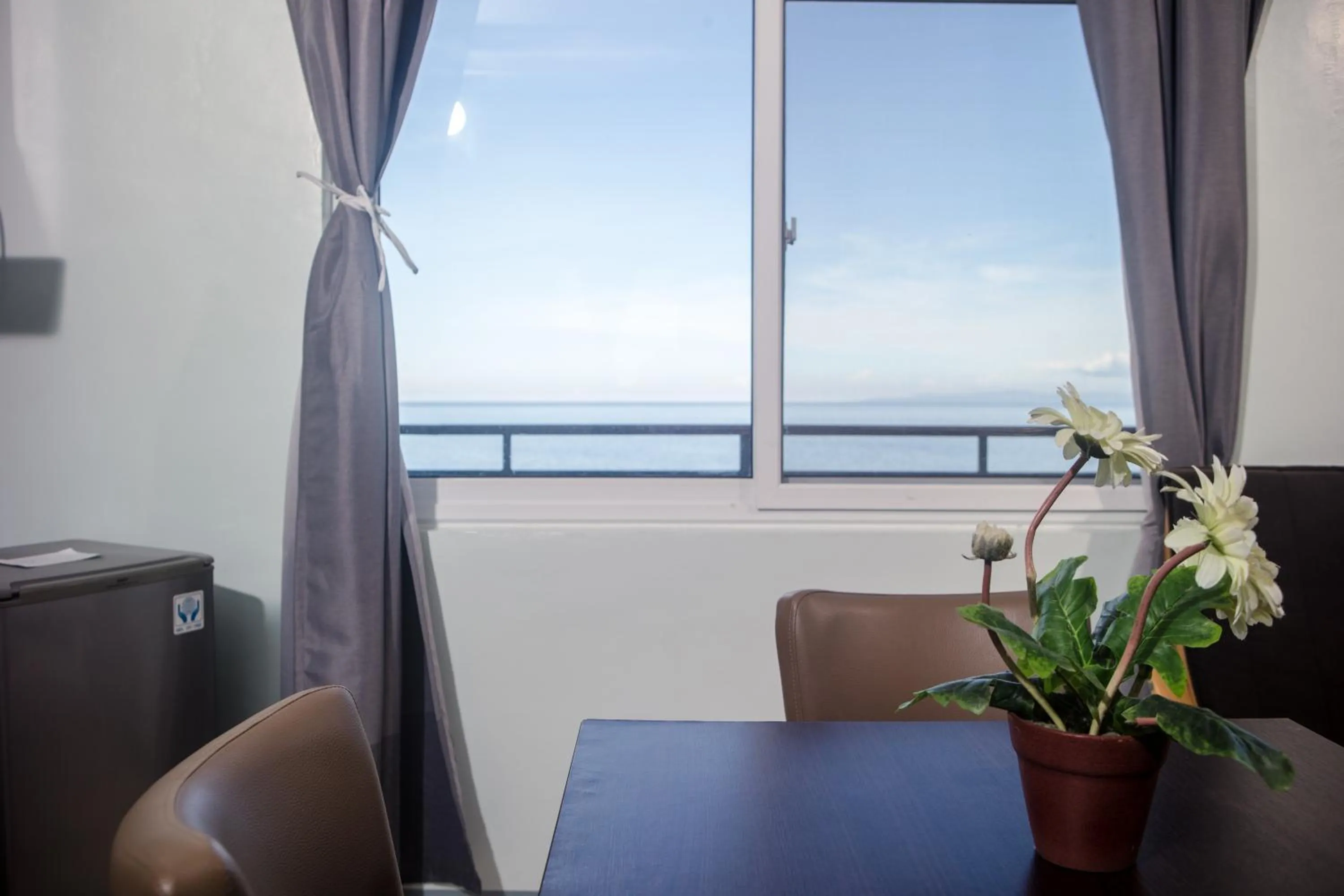 Seating area in Oslob Seafari Resort