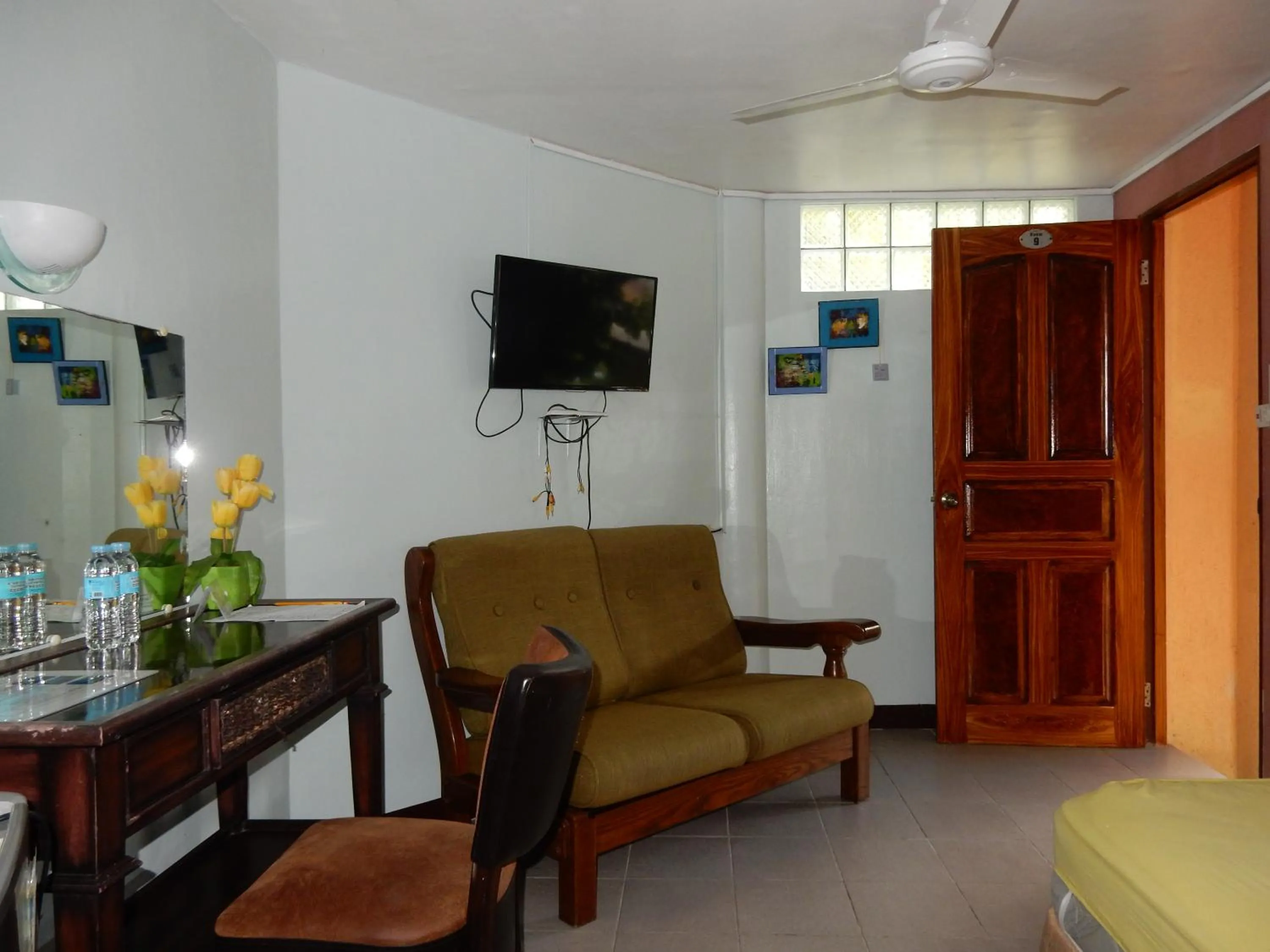 TV and multimedia in Oslob Seafari Resort