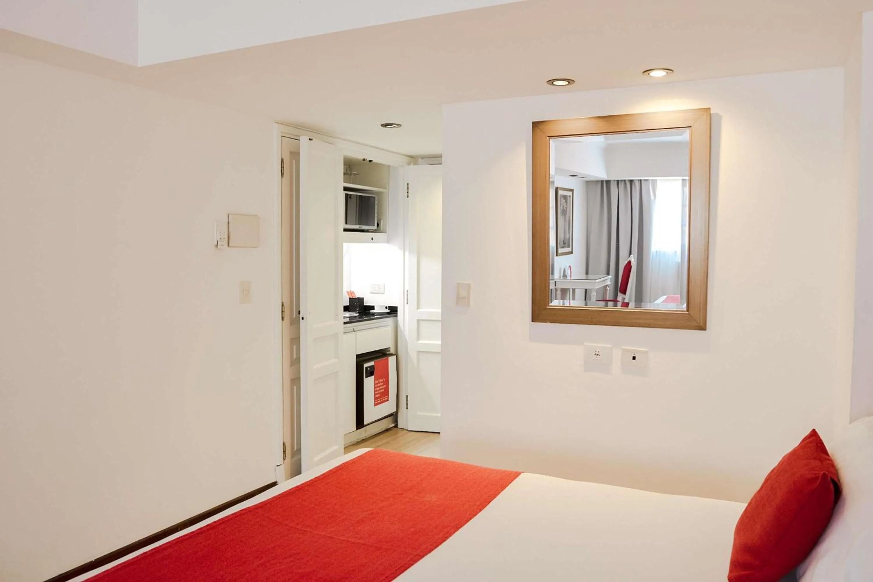 Bedroom, Bed in Ramada by Wyndham Buenos Aires Centro