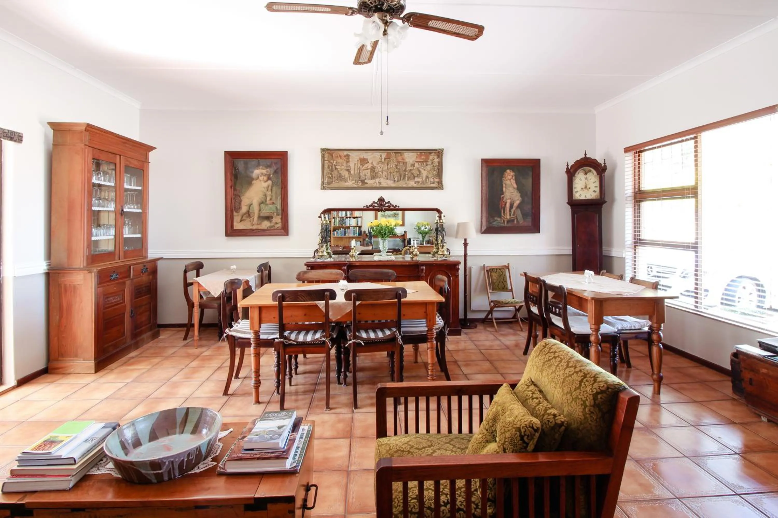 Dining area in AmaSun B&B