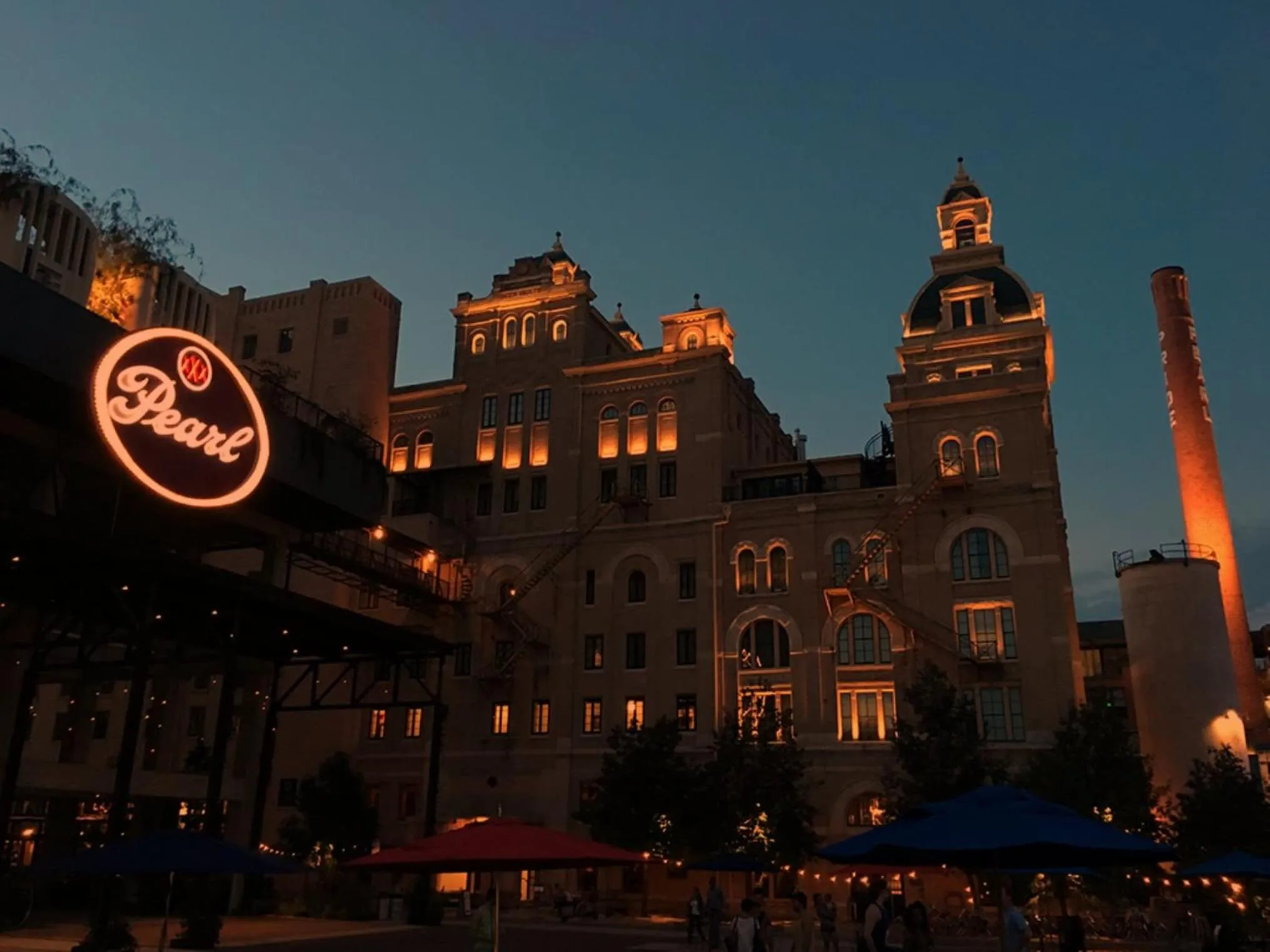 Other in Stylish 4 Br2Ba Renovated Home Near Downtown