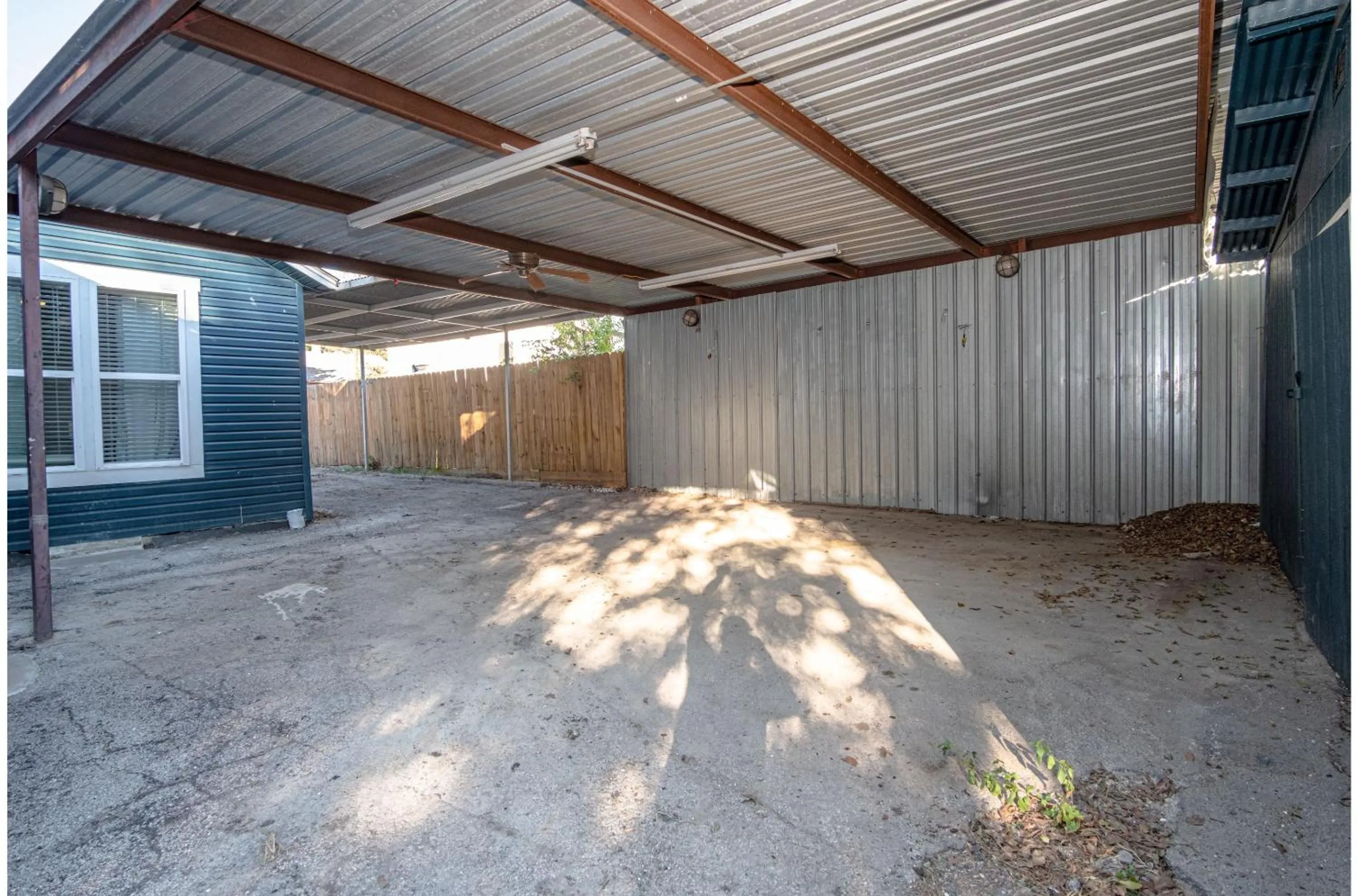 Other in Stylish 4 Br2Ba Renovated Home Near Downtown