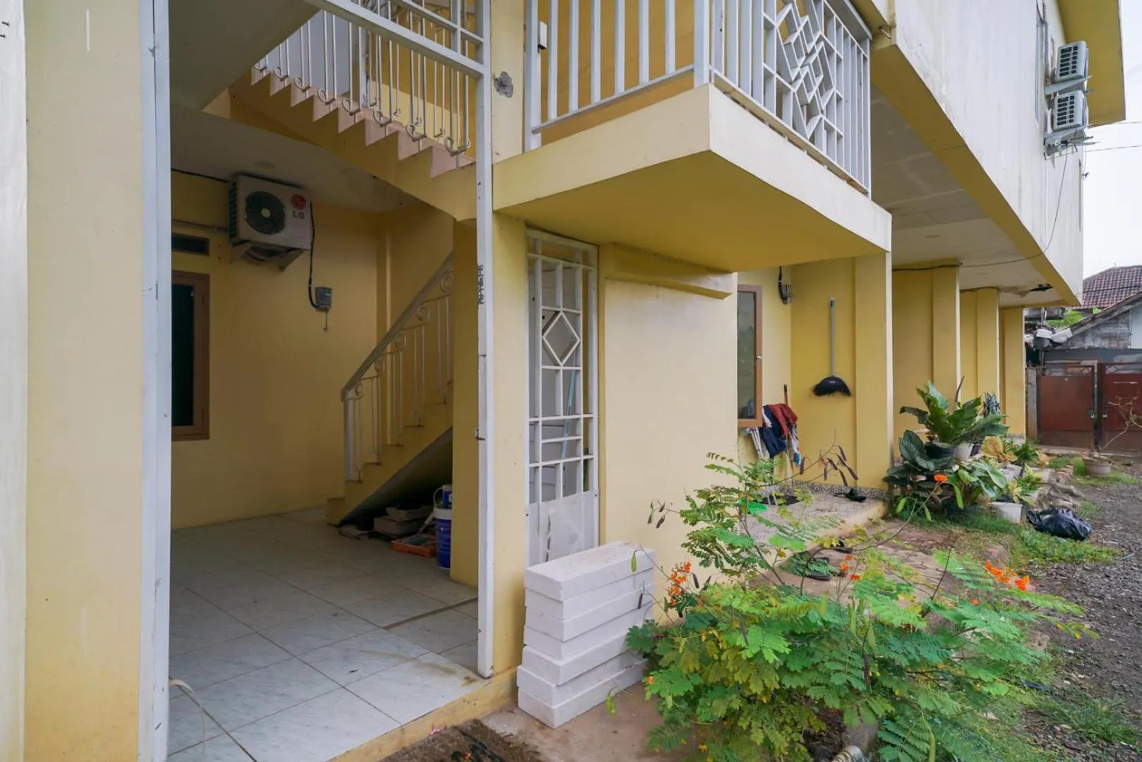 Property building in Pekayon Garden House Syariah RedPartner