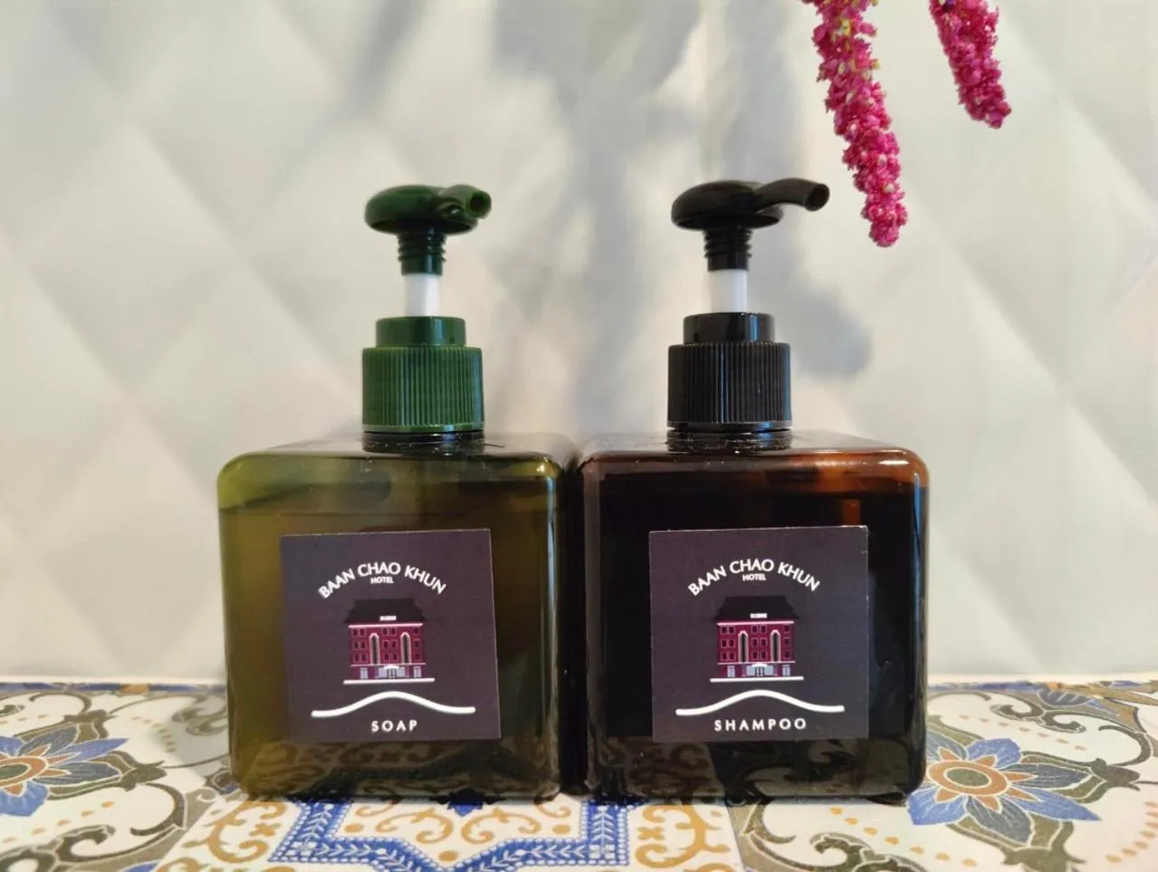 Bathroom in Baan Chao Khun Hotel