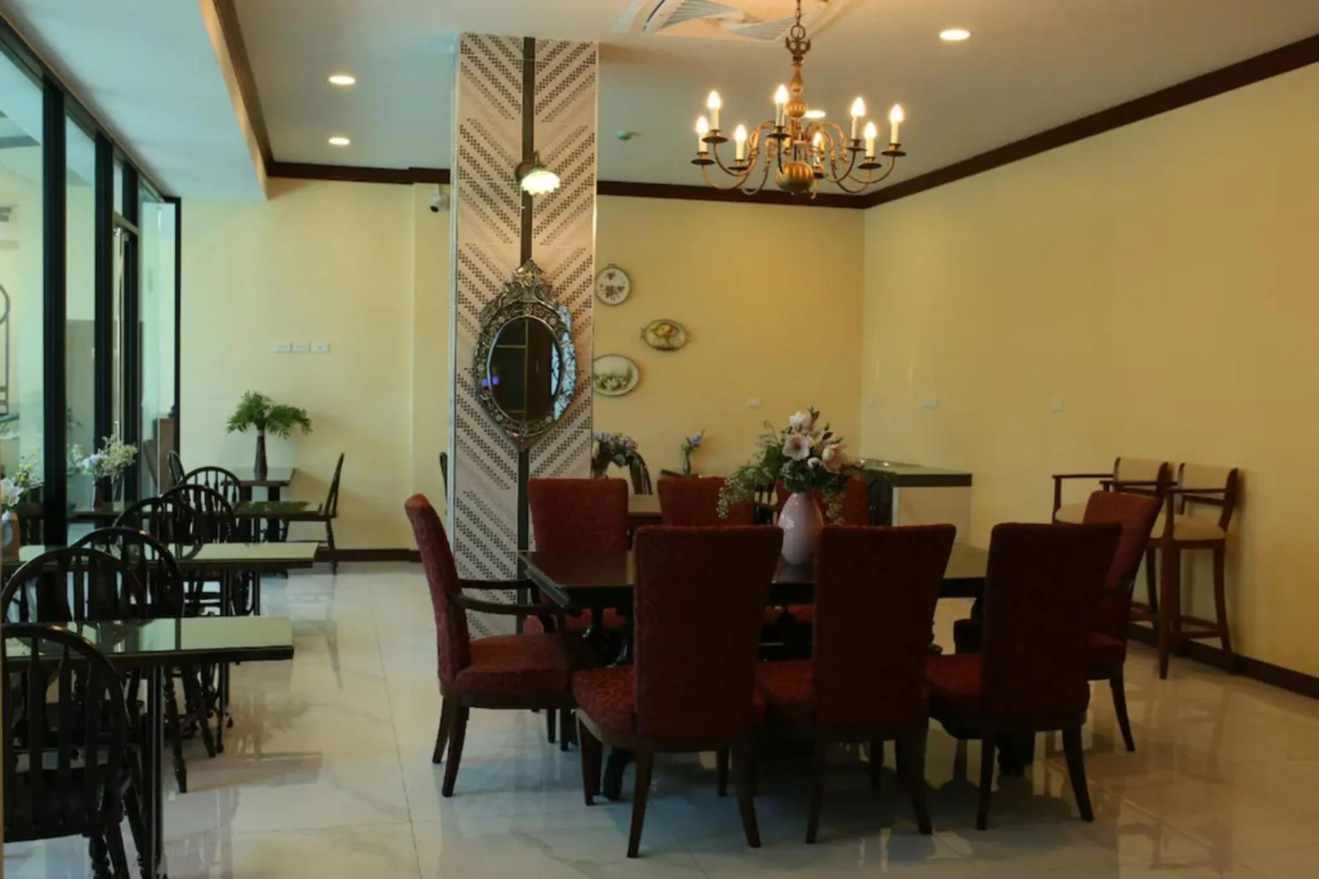 Dining area in Baan Chao Khun Hotel