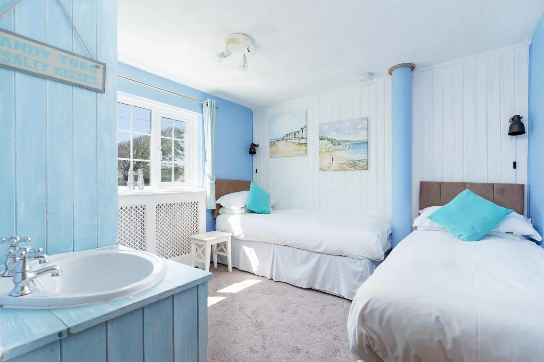 Floor plan, Bed in Windy Ridge Cottage - 5 Bedroom Holiday Home - Oxwich