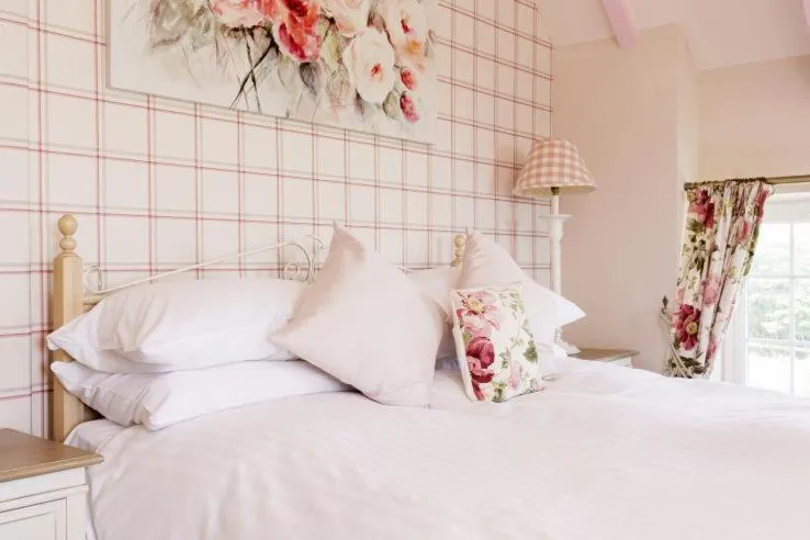 Floor plan, Bed in Windy Ridge Cottage - 5 Bedroom Holiday Home - Oxwich