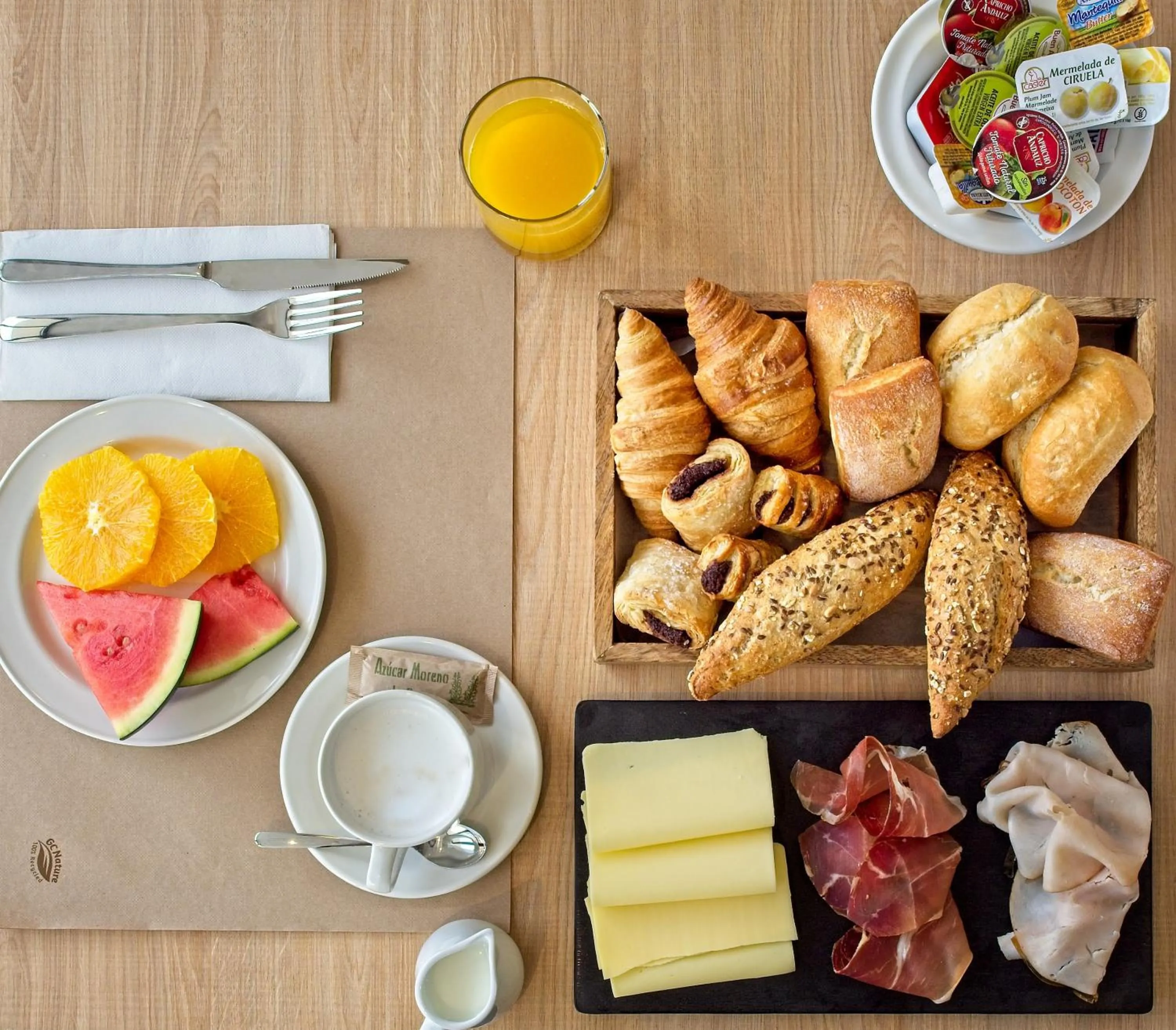 Lounge or bar in DWO Yuste Alcalá