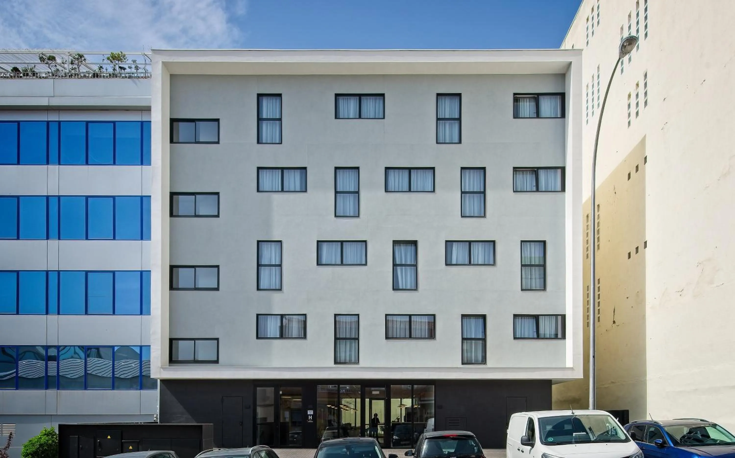 Property building in DWO Yuste Alcalá