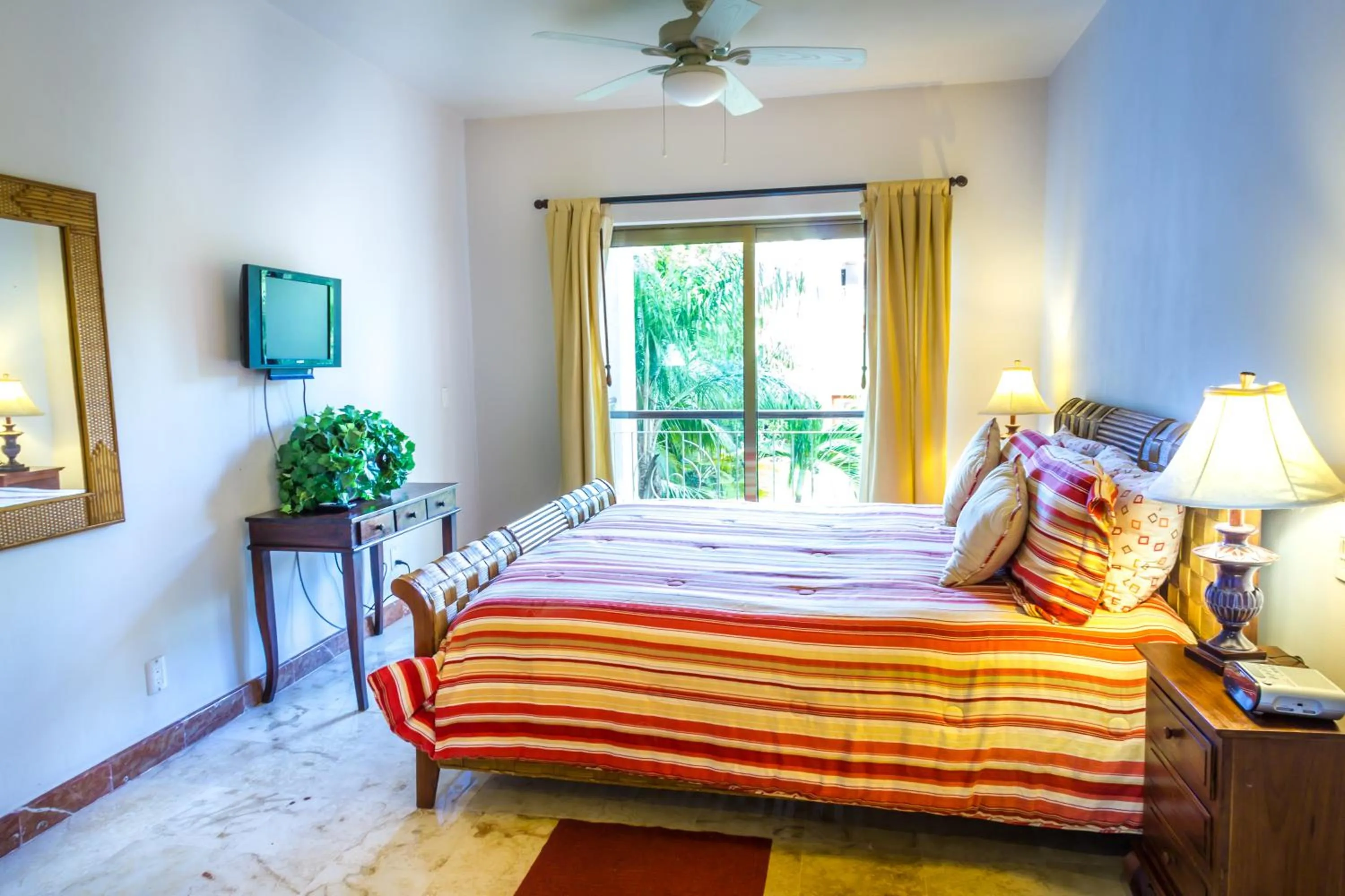 Photo of the whole room, Bed in Paseo del Sol Condohotel by BVR