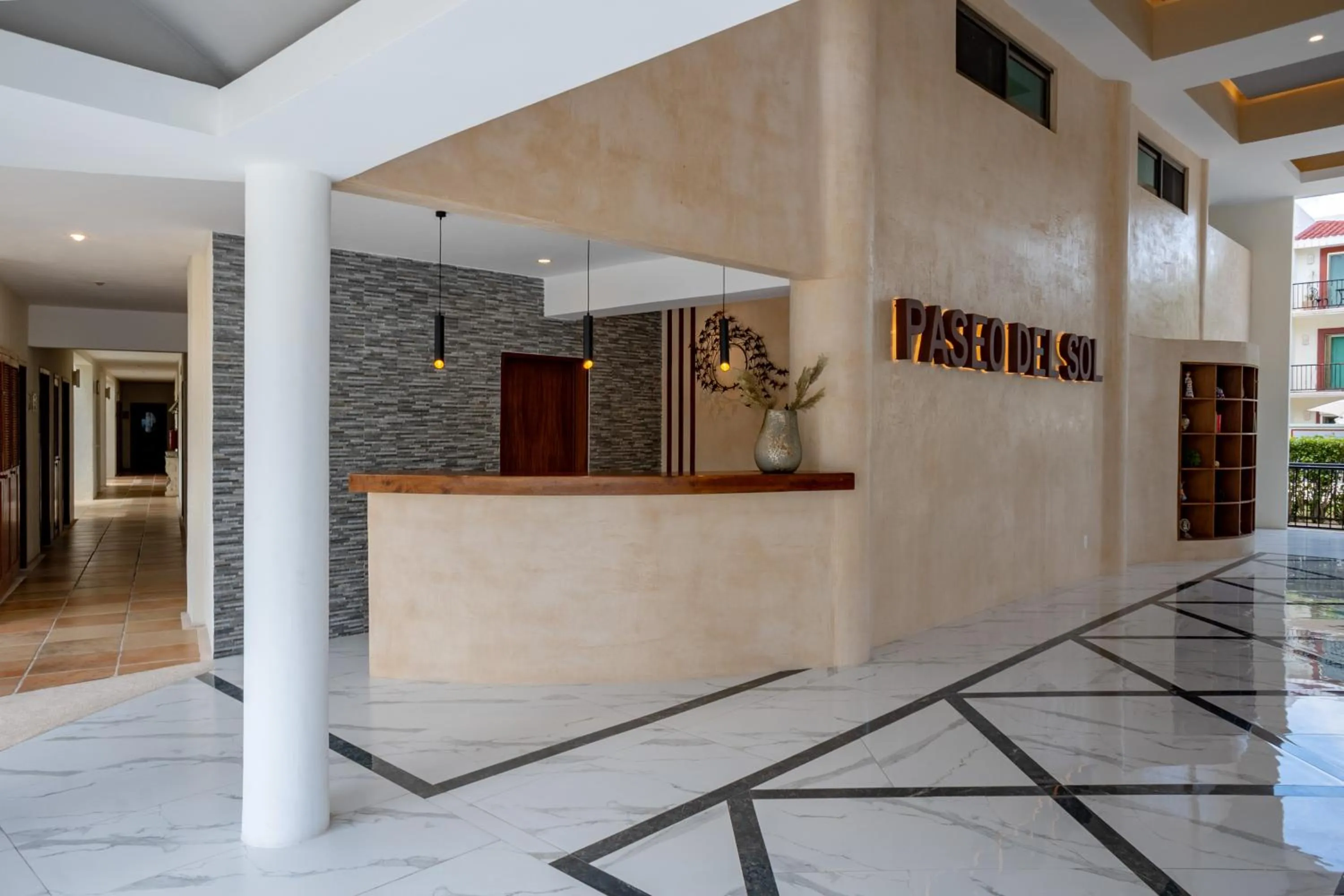 Lobby or reception in Paseo del Sol Condohotel by BVR