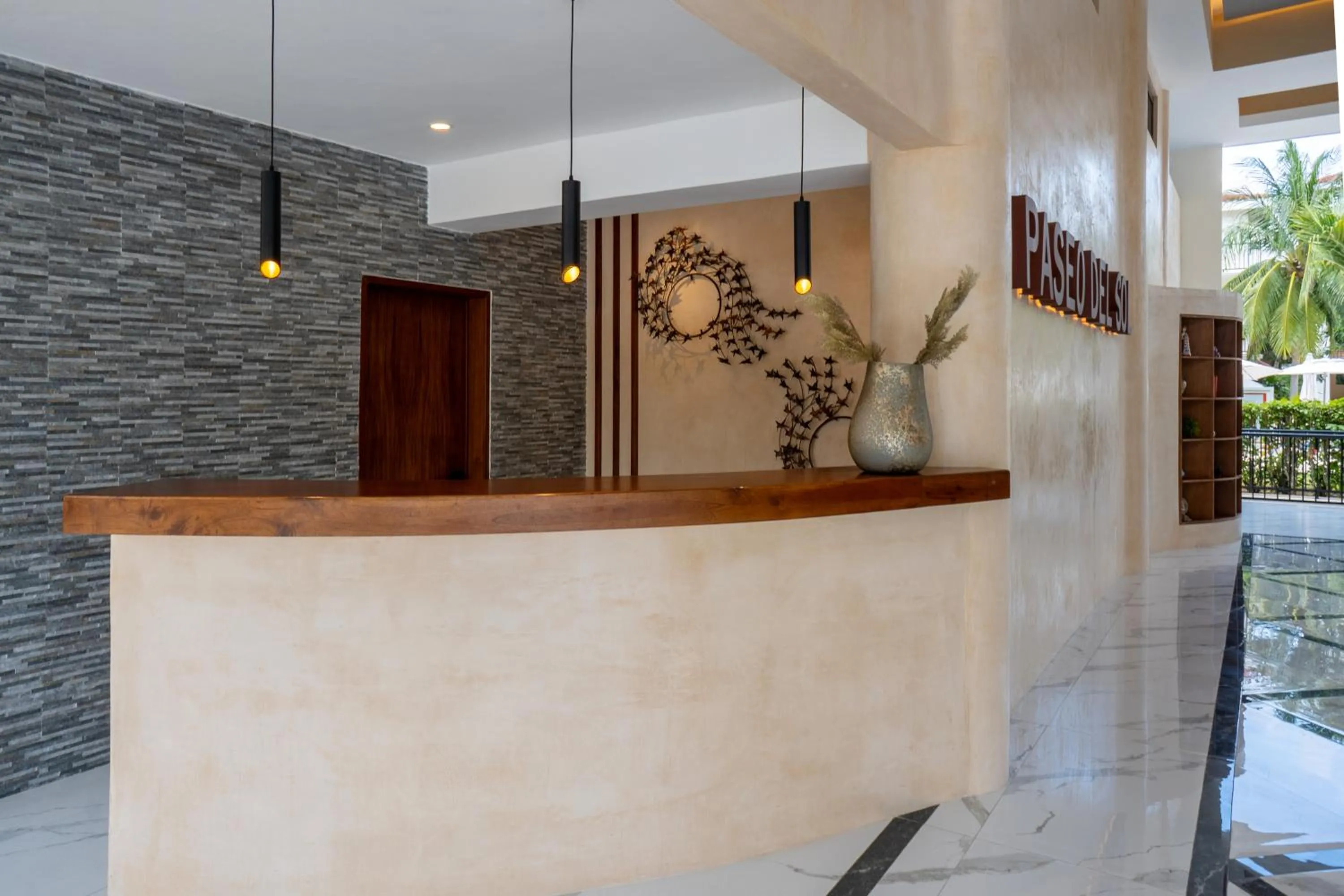 Lobby or reception in Paseo del Sol Condohotel by BVR