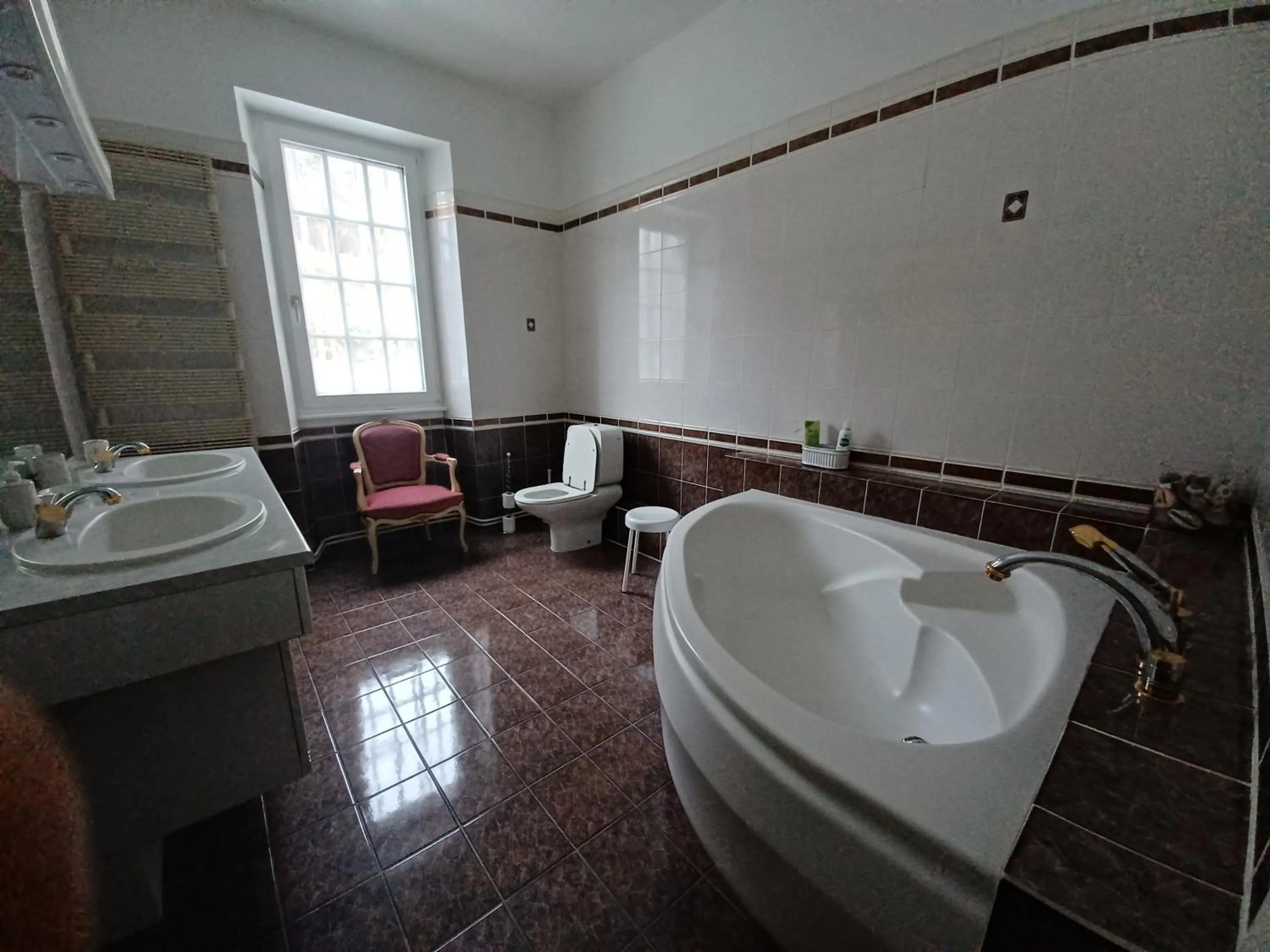 Bathroom in La Grange de Lily