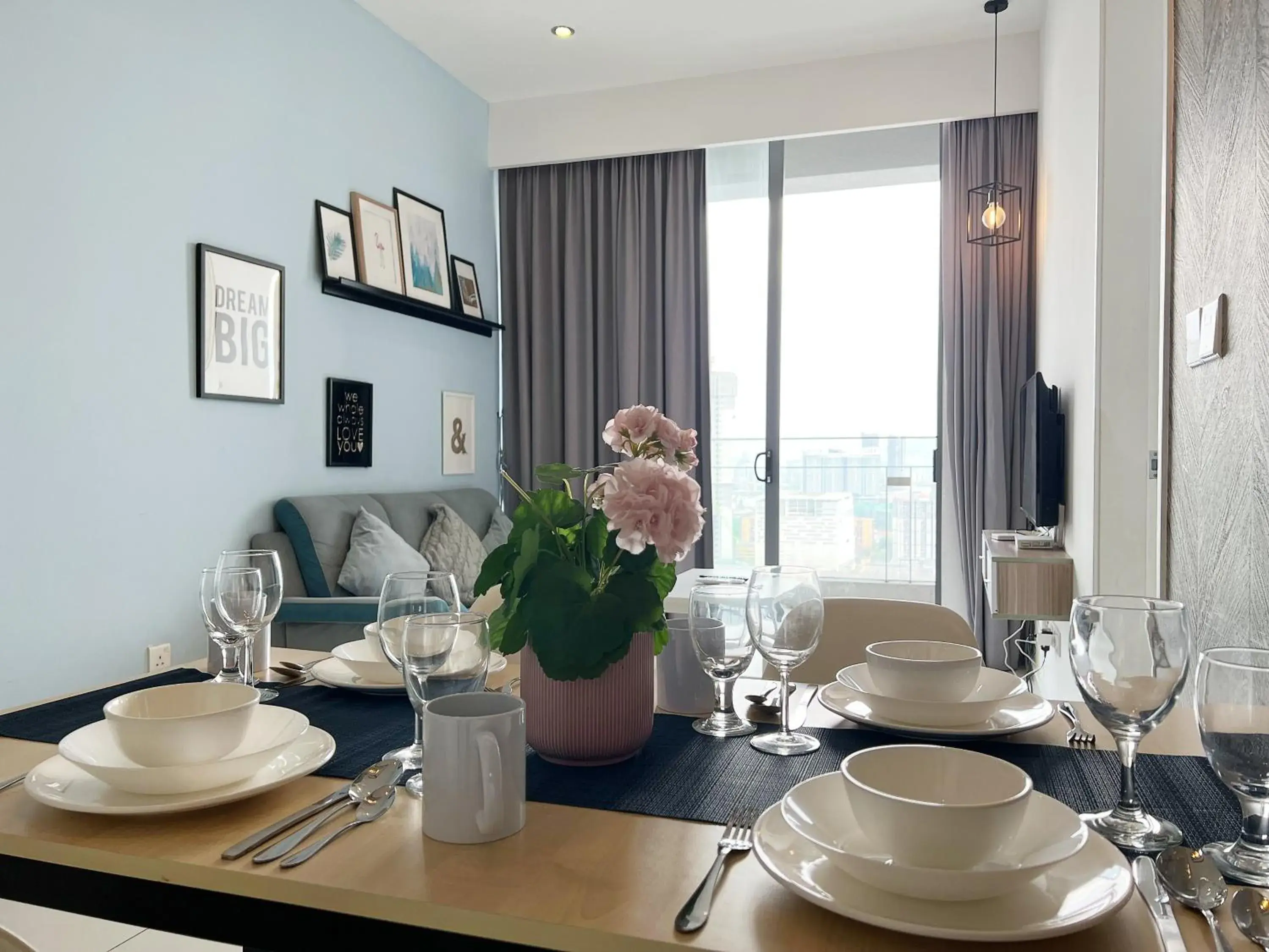 Apartment with Balcony in Infini Suites@ The Robertson Bukit Bintang Apartment with Balcony in Infini Suites@ The Robertson Bukit Bintang