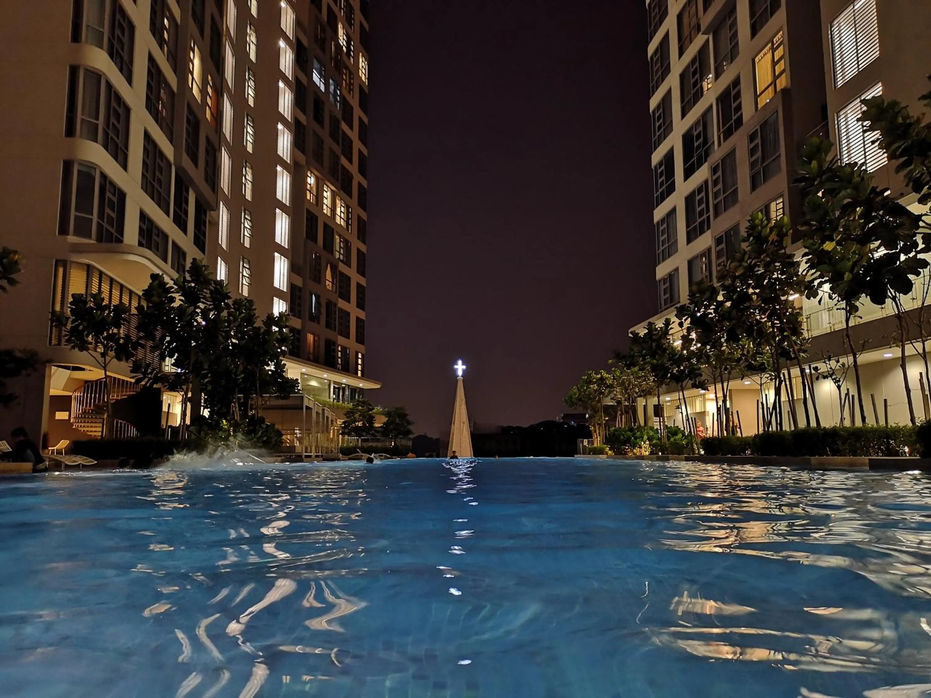 Swimming pool in Infini Suites@ The Robertson Bukit Bintang