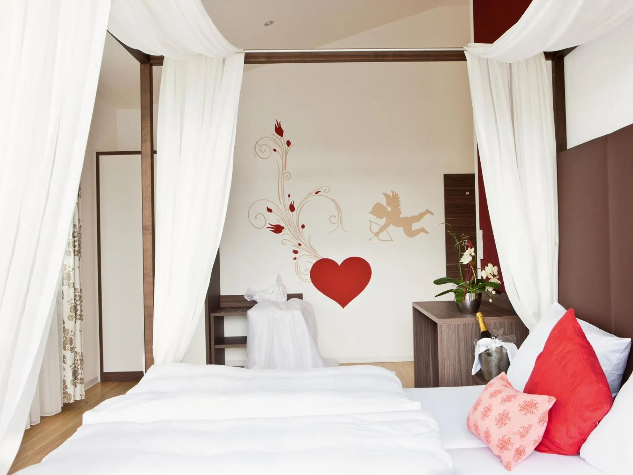 Photo of the whole room, Bed in Das Quartier