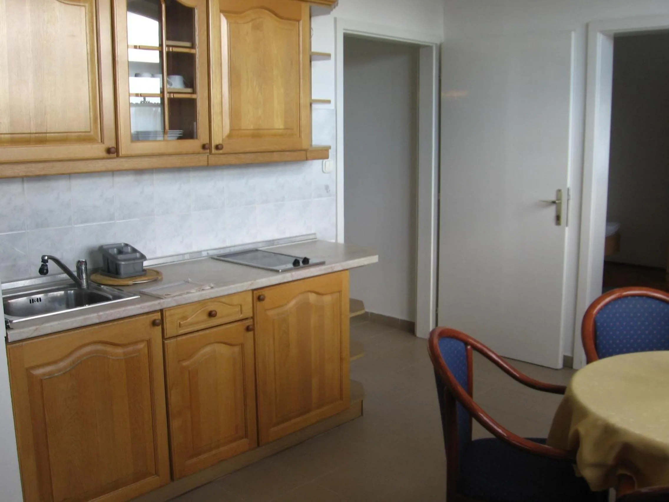 Kitchen or kitchenette in Leier Business Hotel