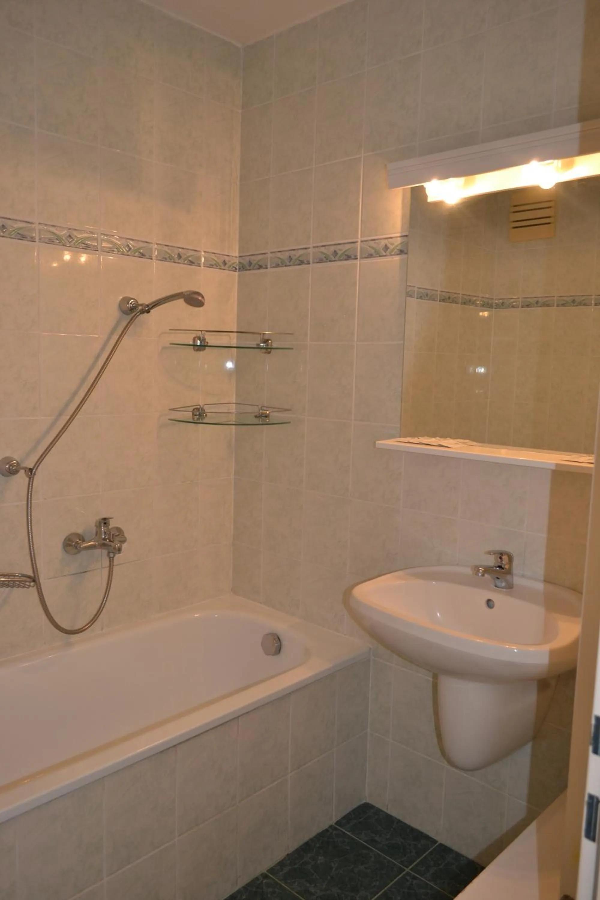 Bathroom in Leier Business Hotel