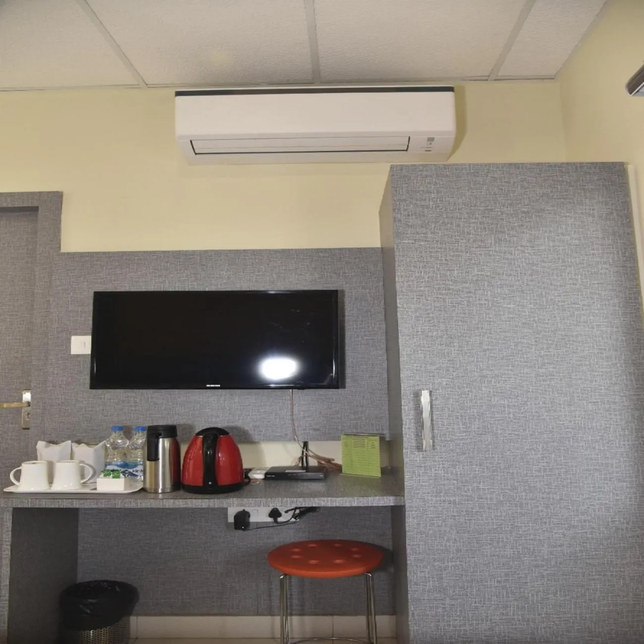 Coffee/tea facilities in Hotel Tridev Grand