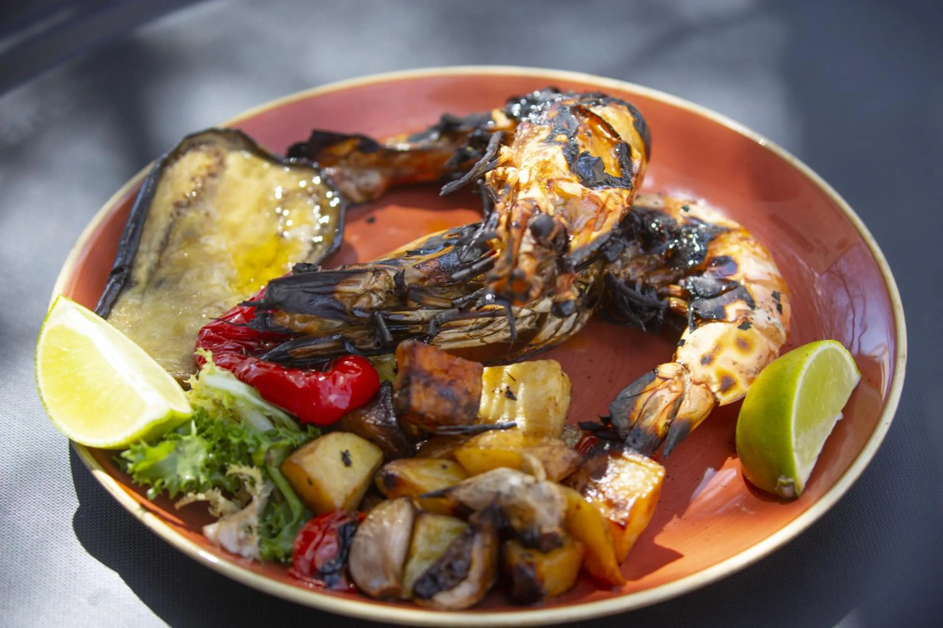 Restaurant/places to eat in Le Golfe