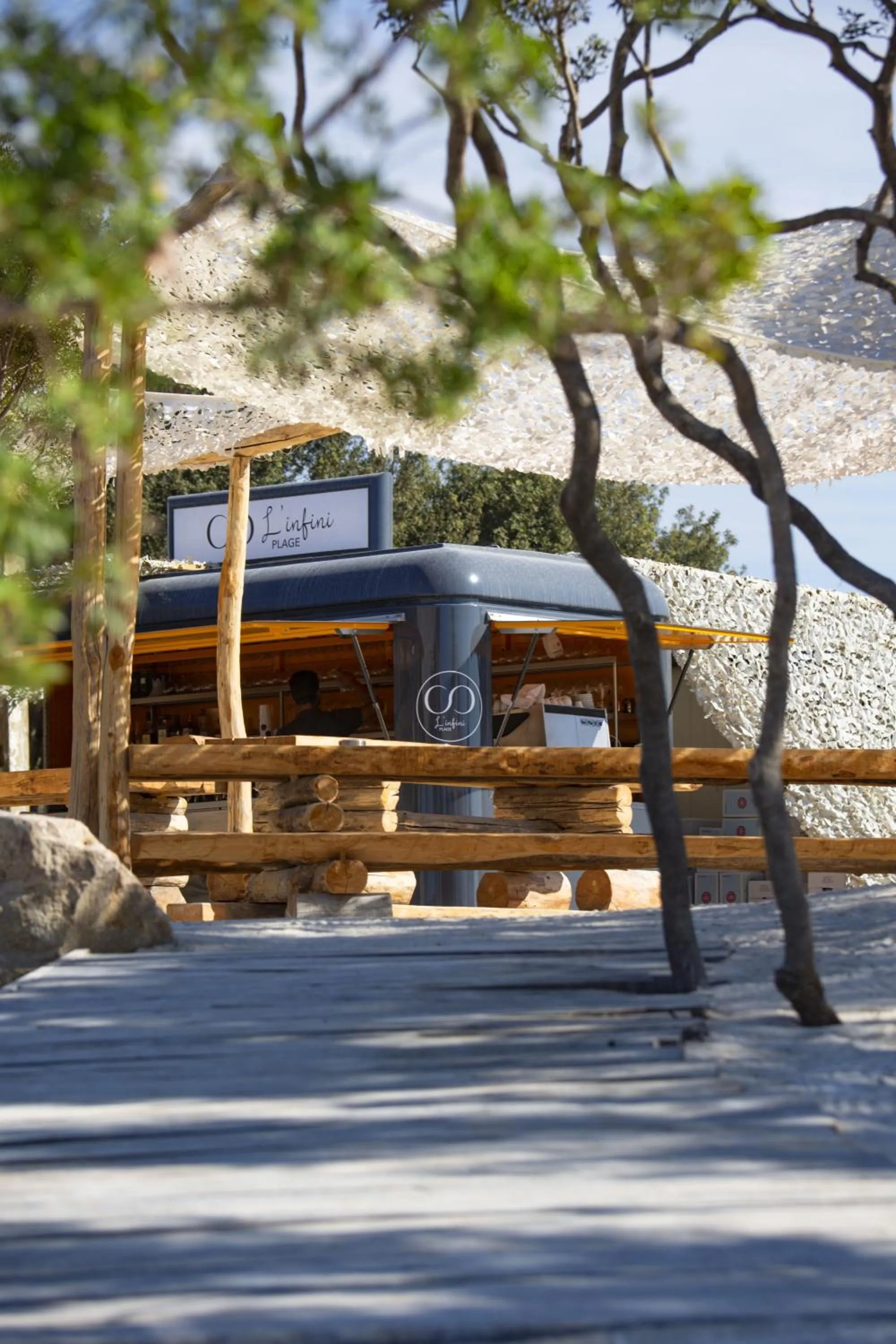 Restaurant/places to eat in Le Golfe