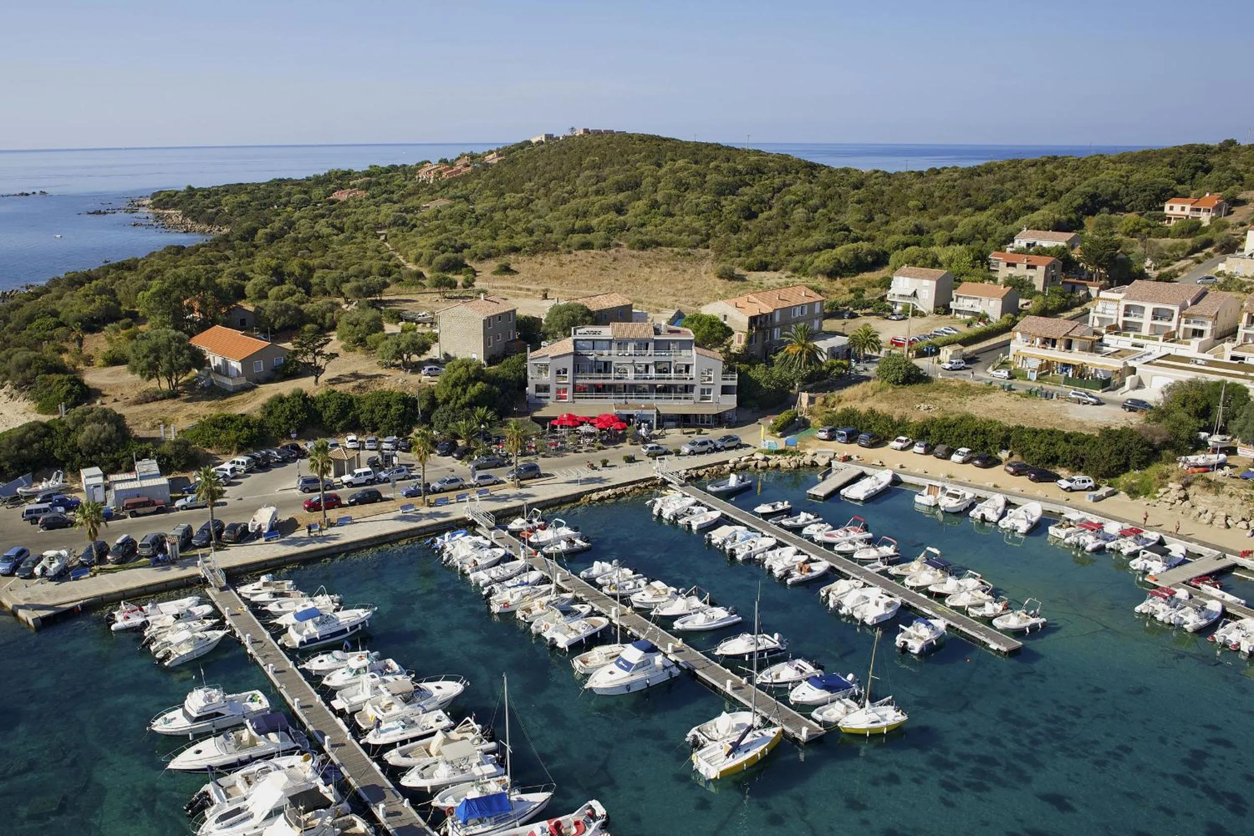 Property building in Le Golfe