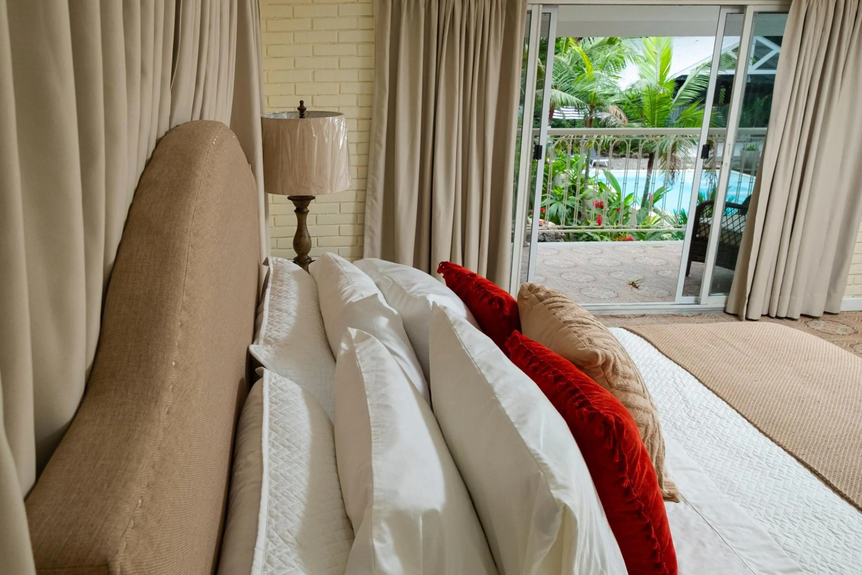 Bed in Angeli Gardens Boutique Hotel