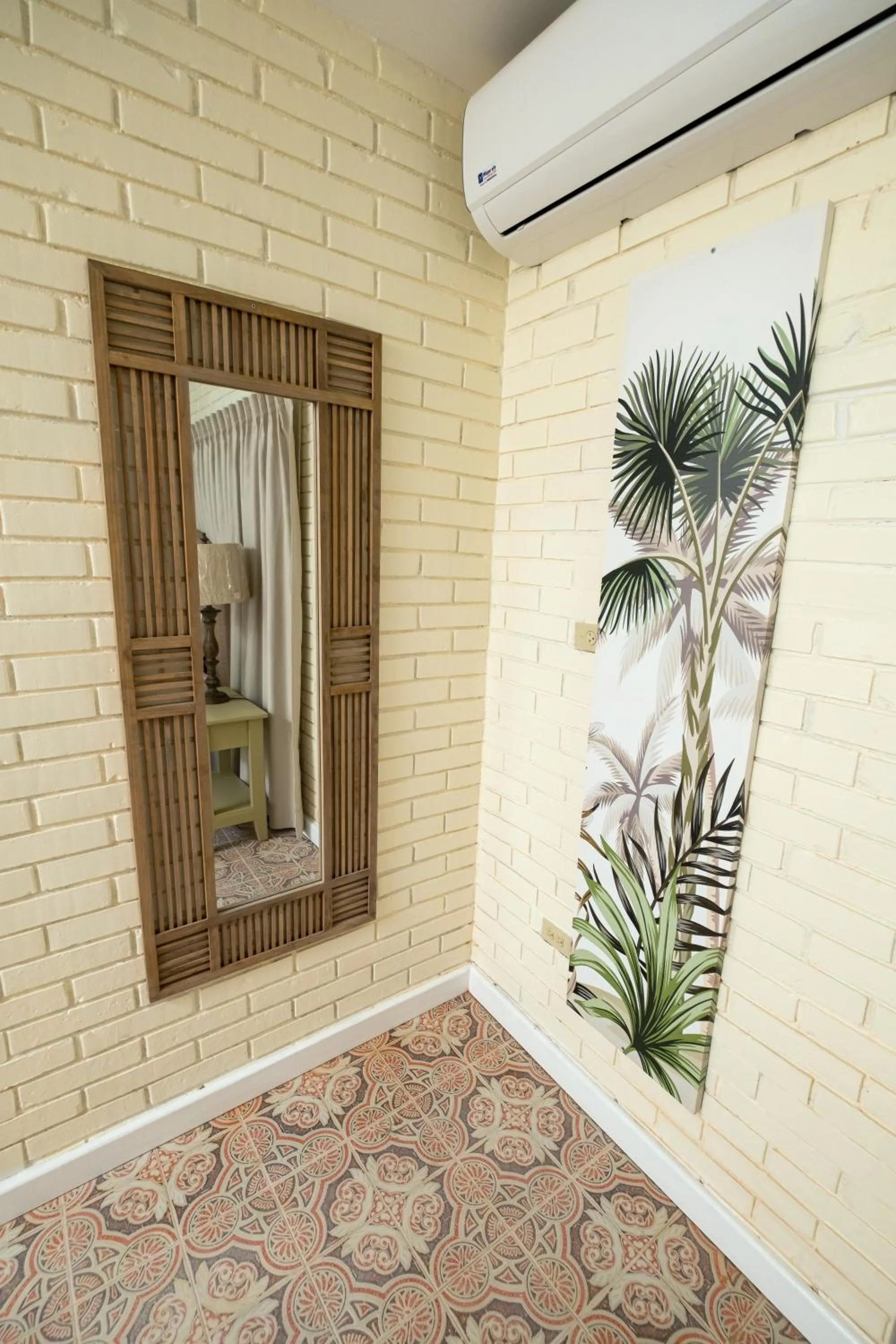 Decorative detail in Angeli Gardens Boutique Hotel