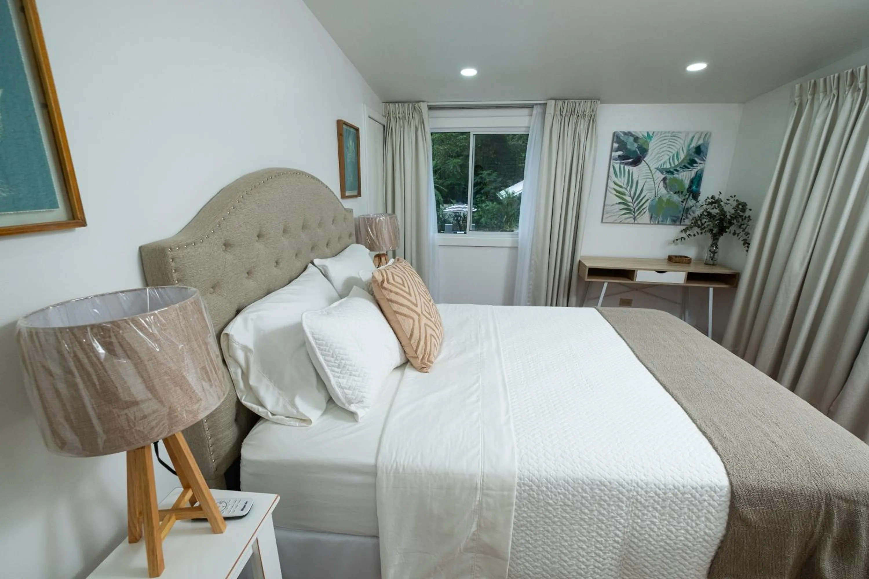 Bed in Angeli Gardens Boutique Hotel