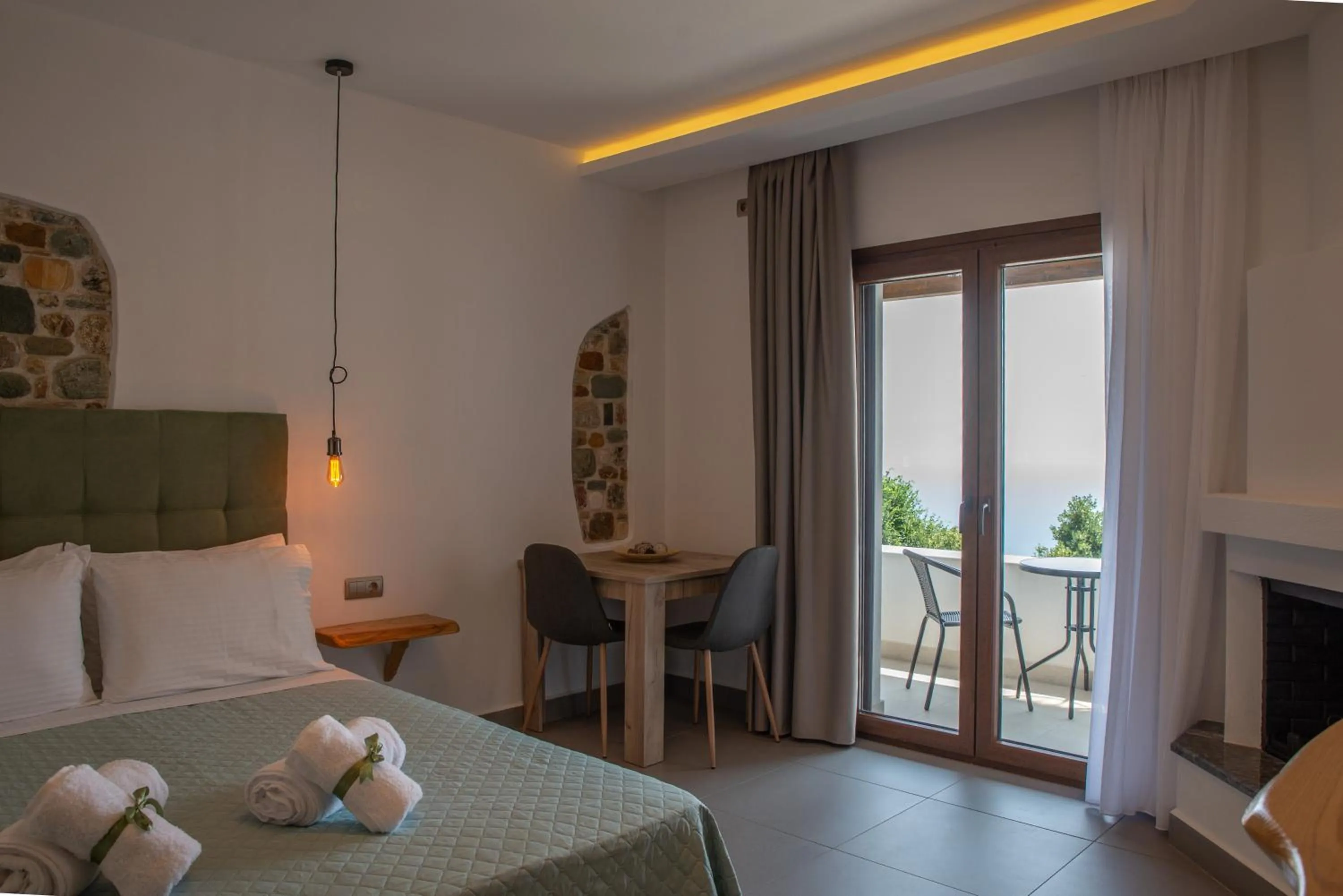 Bed in Aelia Mount Suites