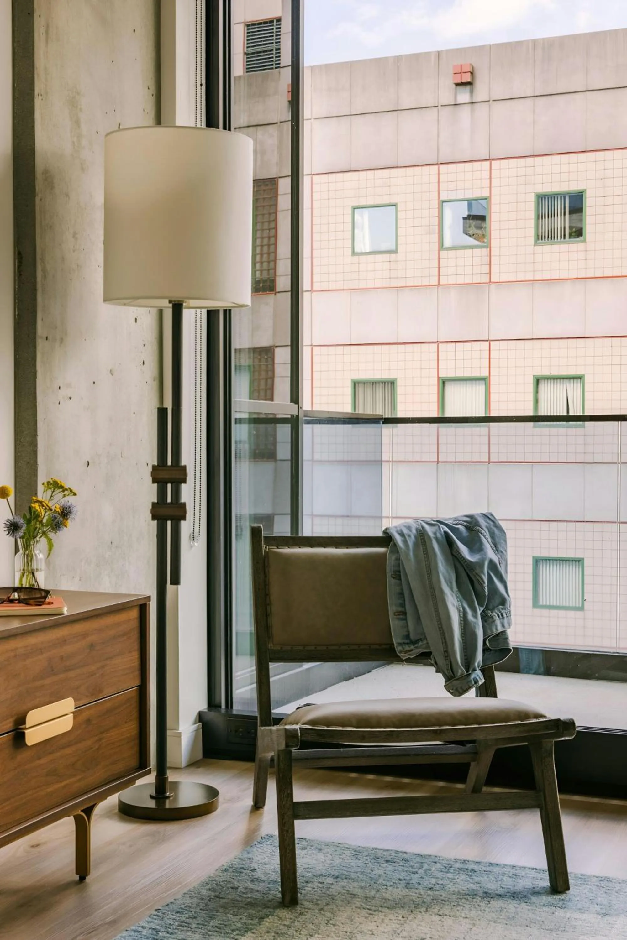 Living room in Sonder by Marriott Bonvoy Maisonneuve Apartments Downtown