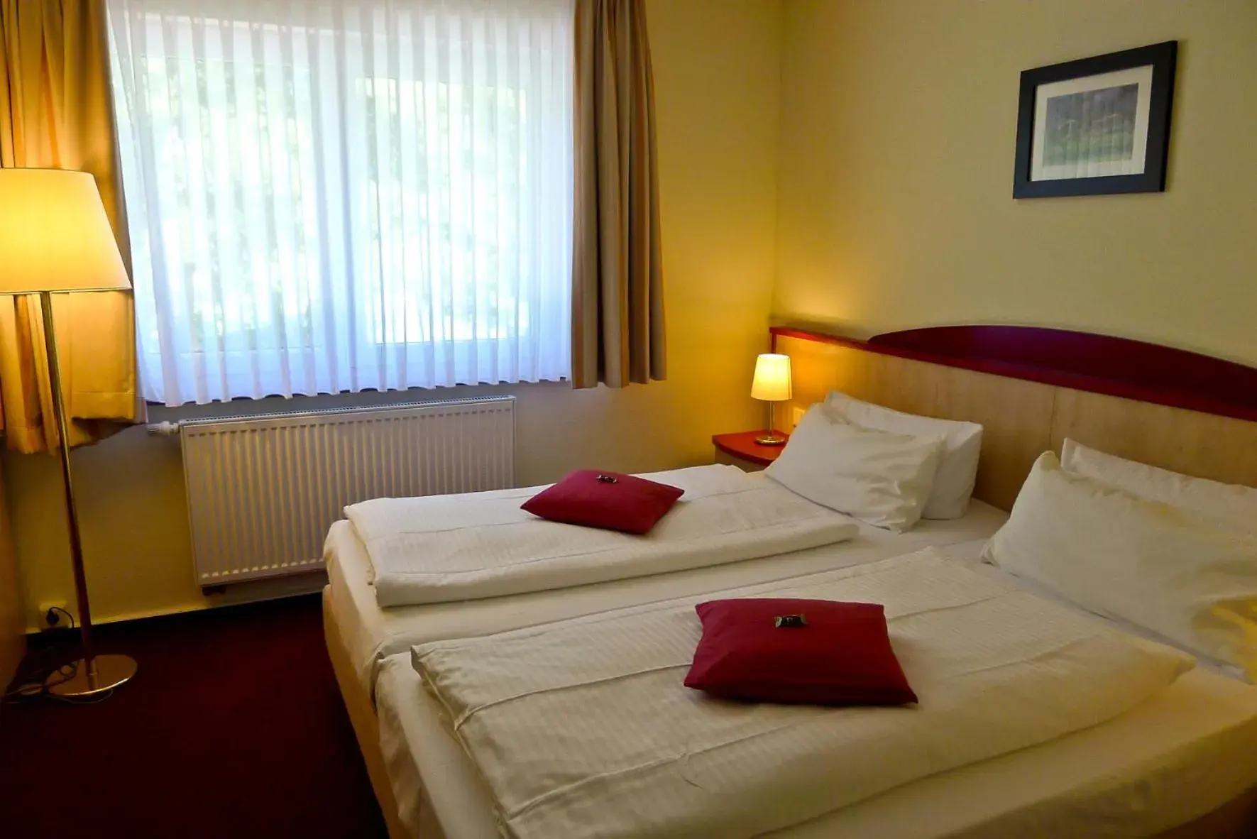 Double Room facing Inland in Seehotel Weit Meer Double Room facing Inland in Seehotel Weit Meer
