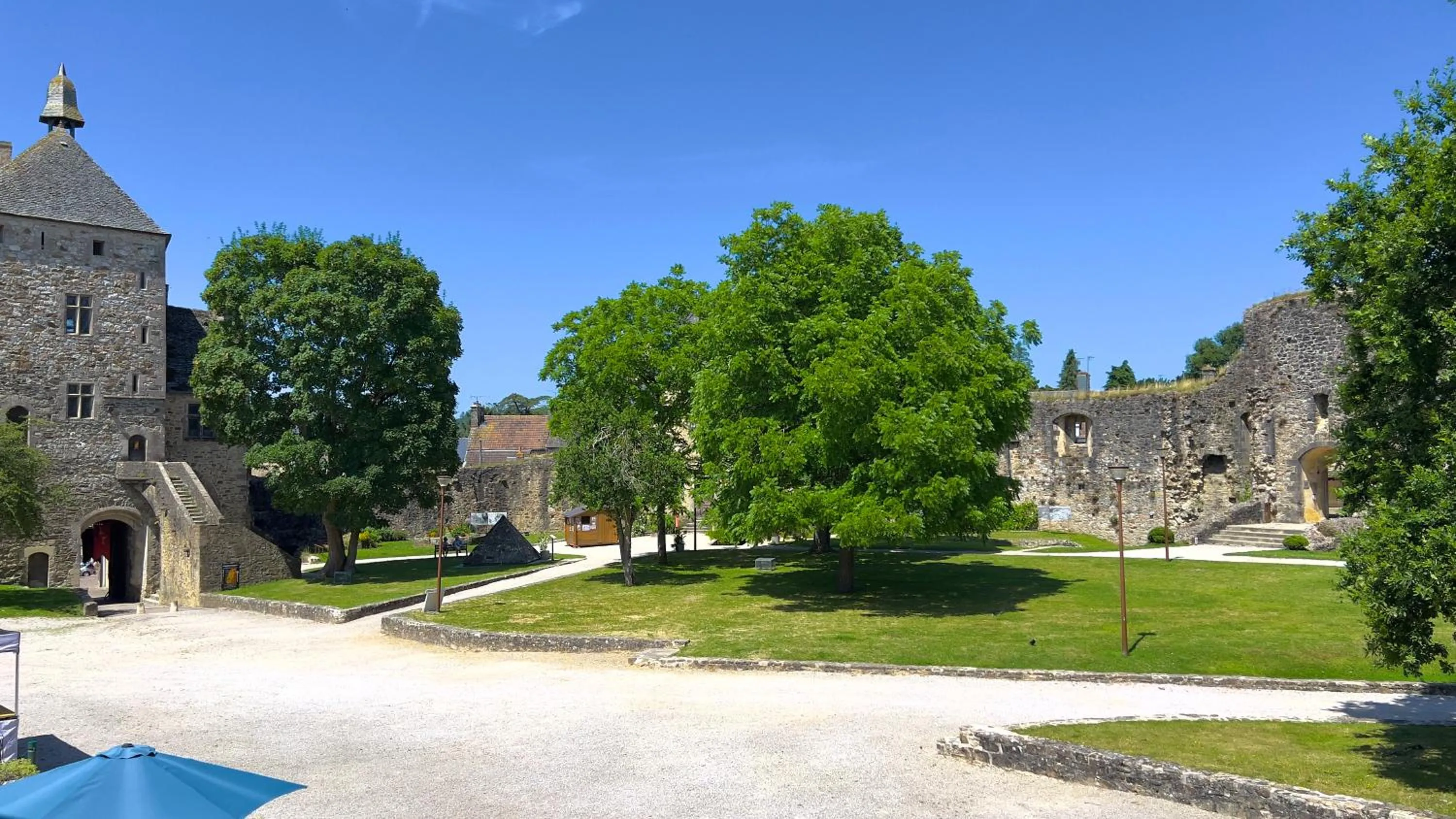 View (from property/room) in L'Hostellerie du Château de Bricquebec