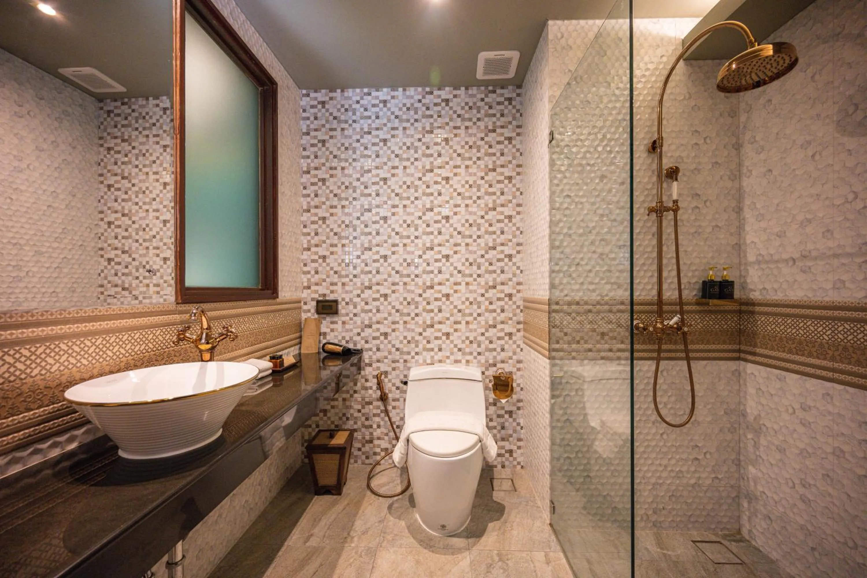 At Gate Thaphae Hotel